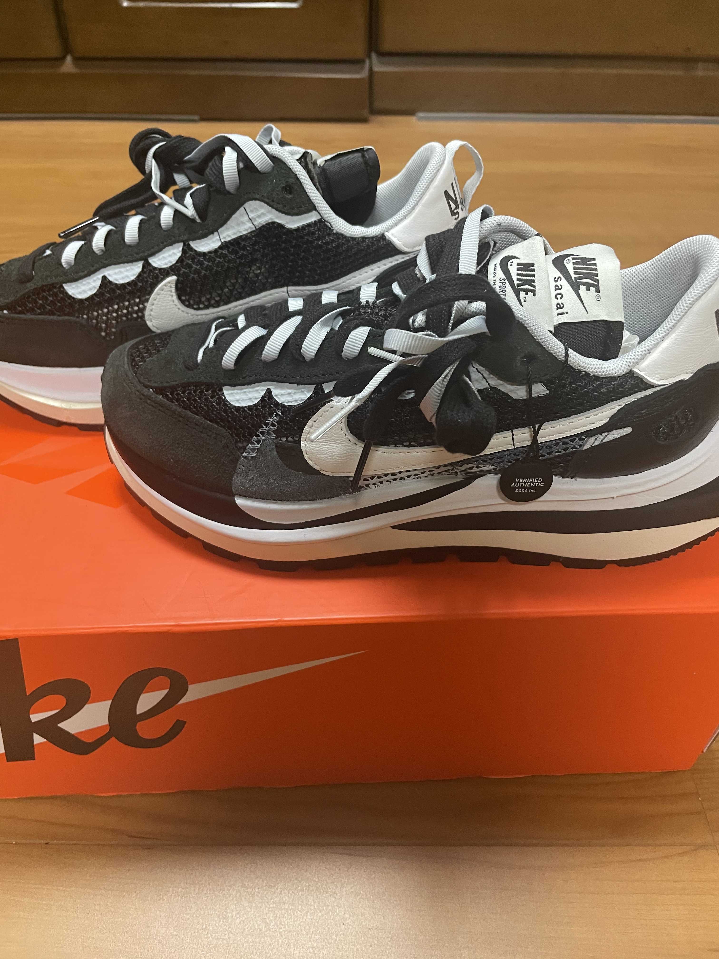 sacai × Nike Vapor Waffle "Black and White"