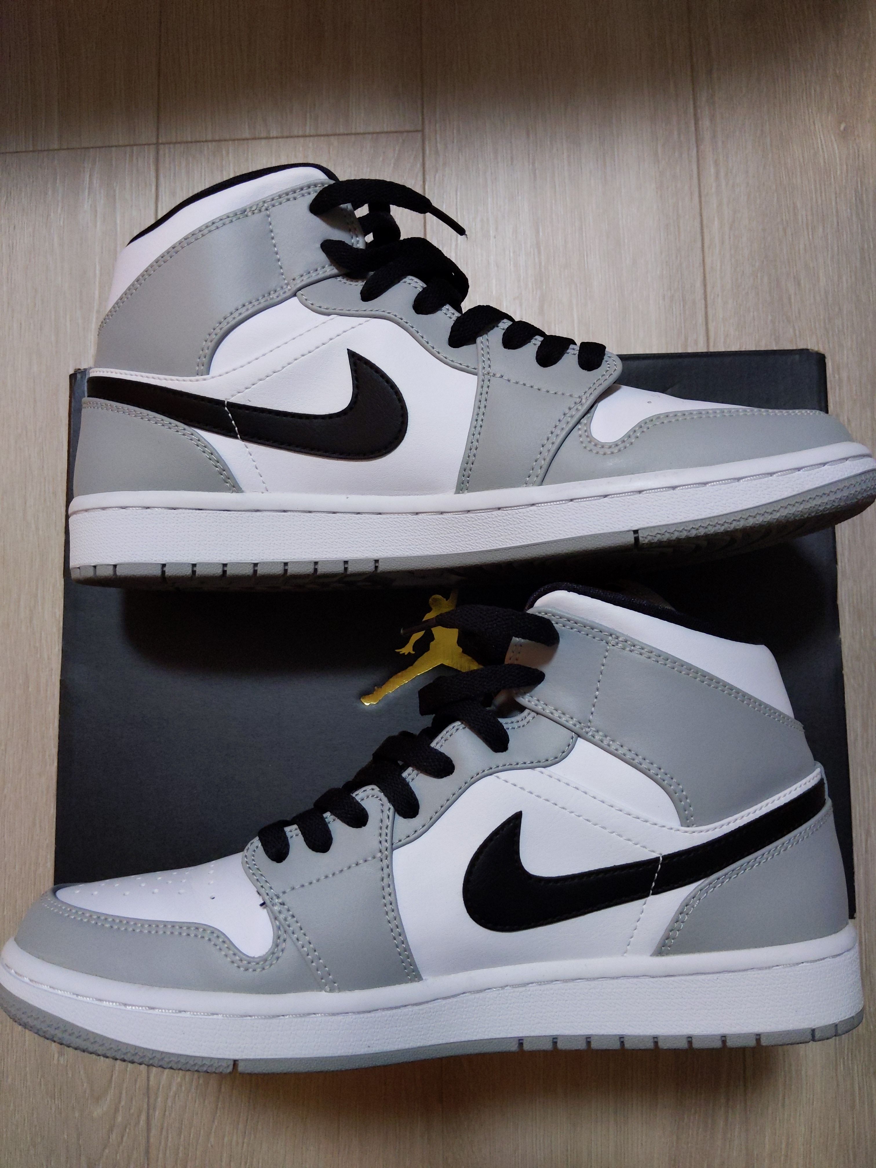 Nike Air Jordan 1 Mid "Light Smoke Grey/White/Black"