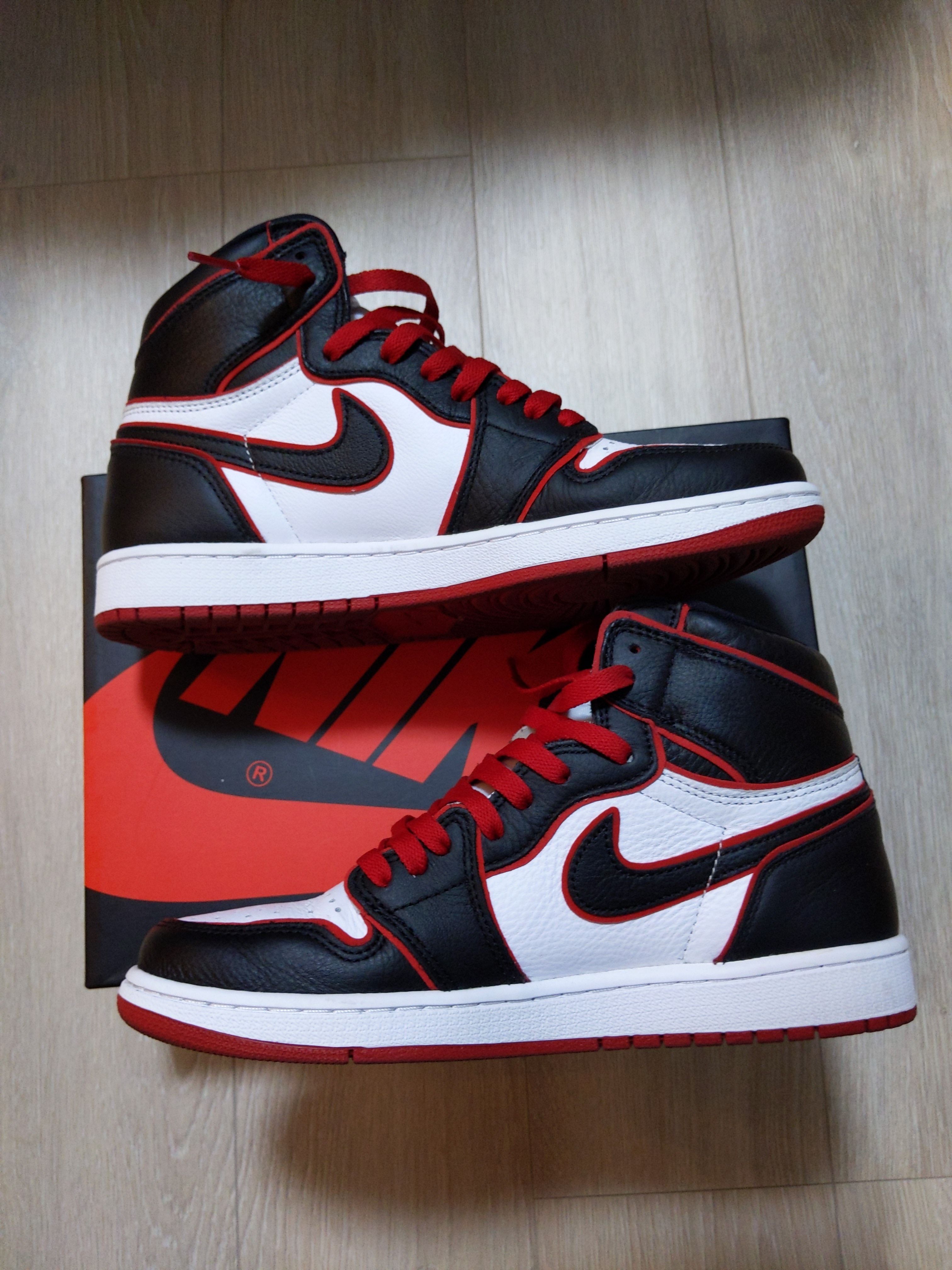 Nike Air Jordan 1 Retro High OG "Blood Line"   
