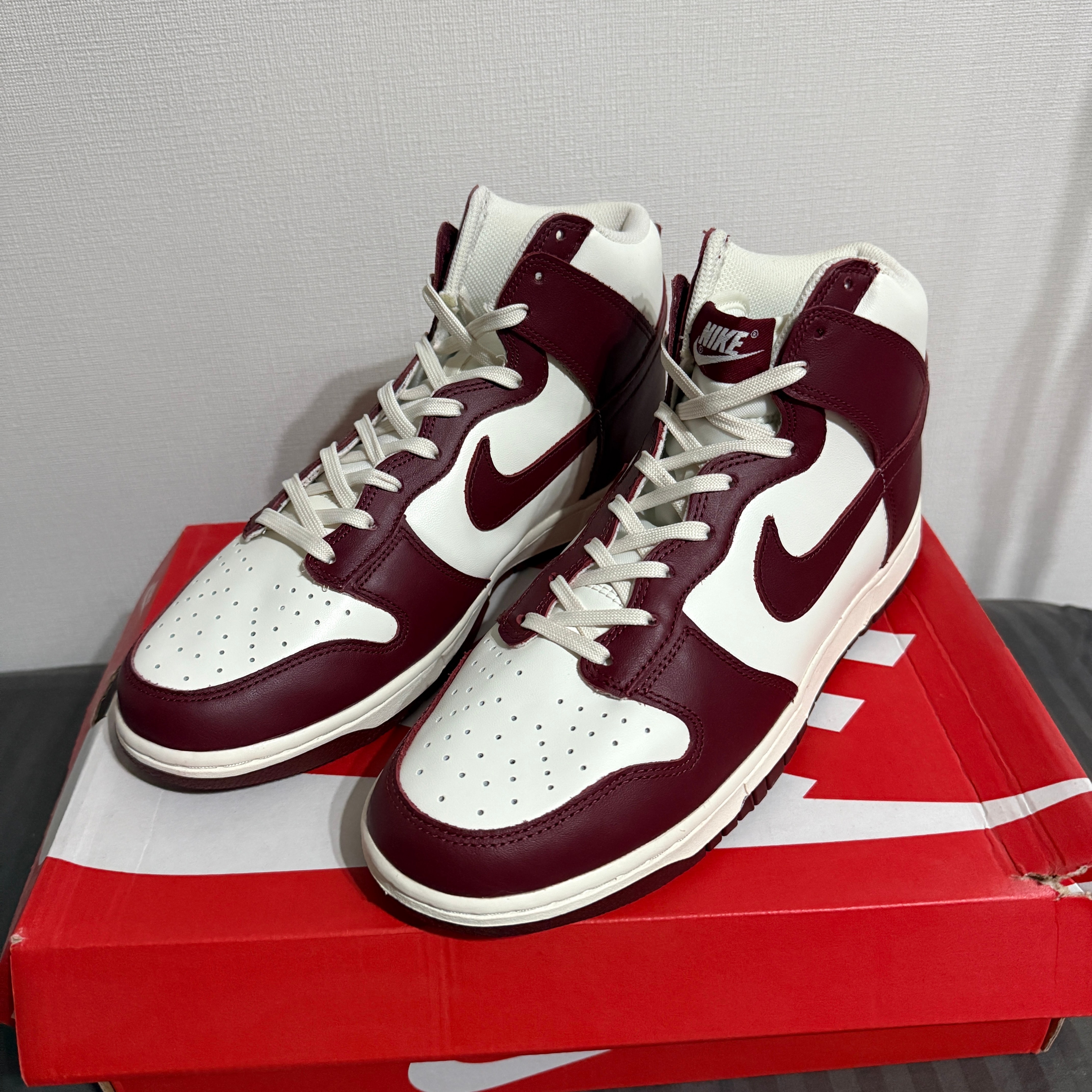 NIKE Women's DUNK HIGH "TEAM RED"