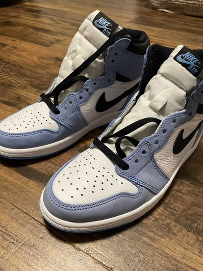 Nike Air Jordan 1 High OG "University Blue"