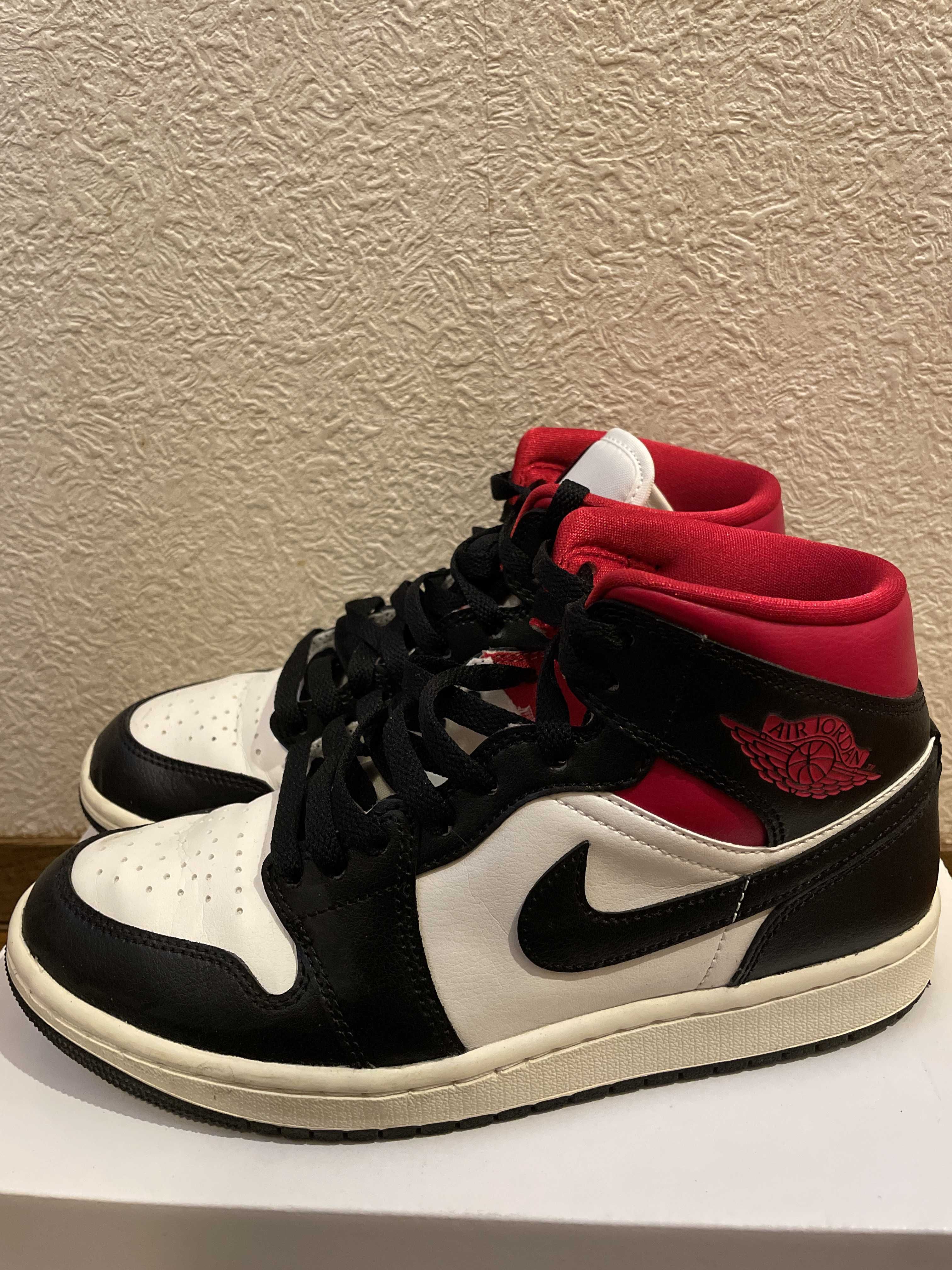 Nike Women's Air Jordan 1 Mid "Black/Gym Red"