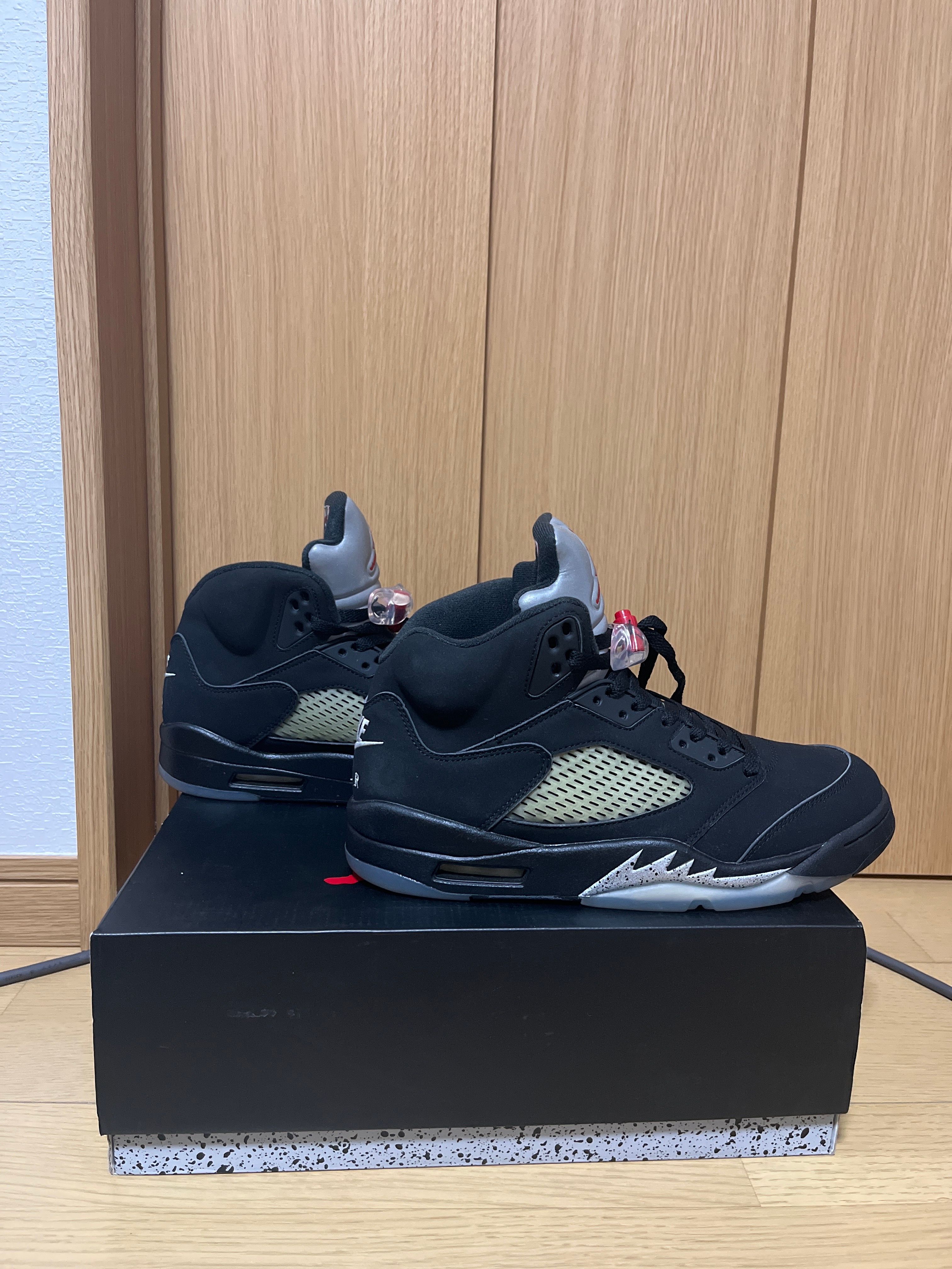 Nike Air Jordan 5 Retro OG "Black/Fire Red/Metallic Silver/White" (2016)