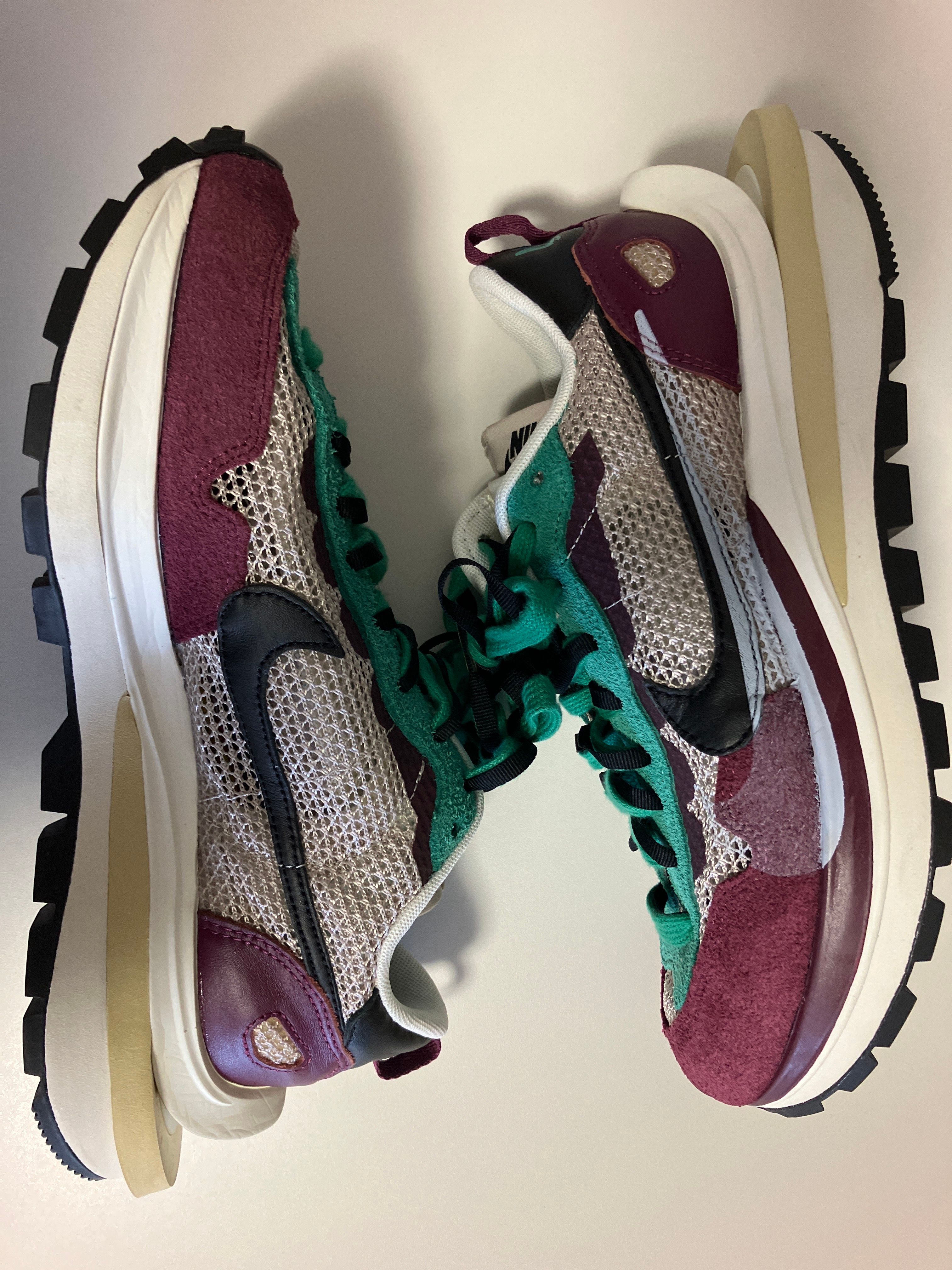 sacai × Nike Vapor Waffle "String/Red/Green"