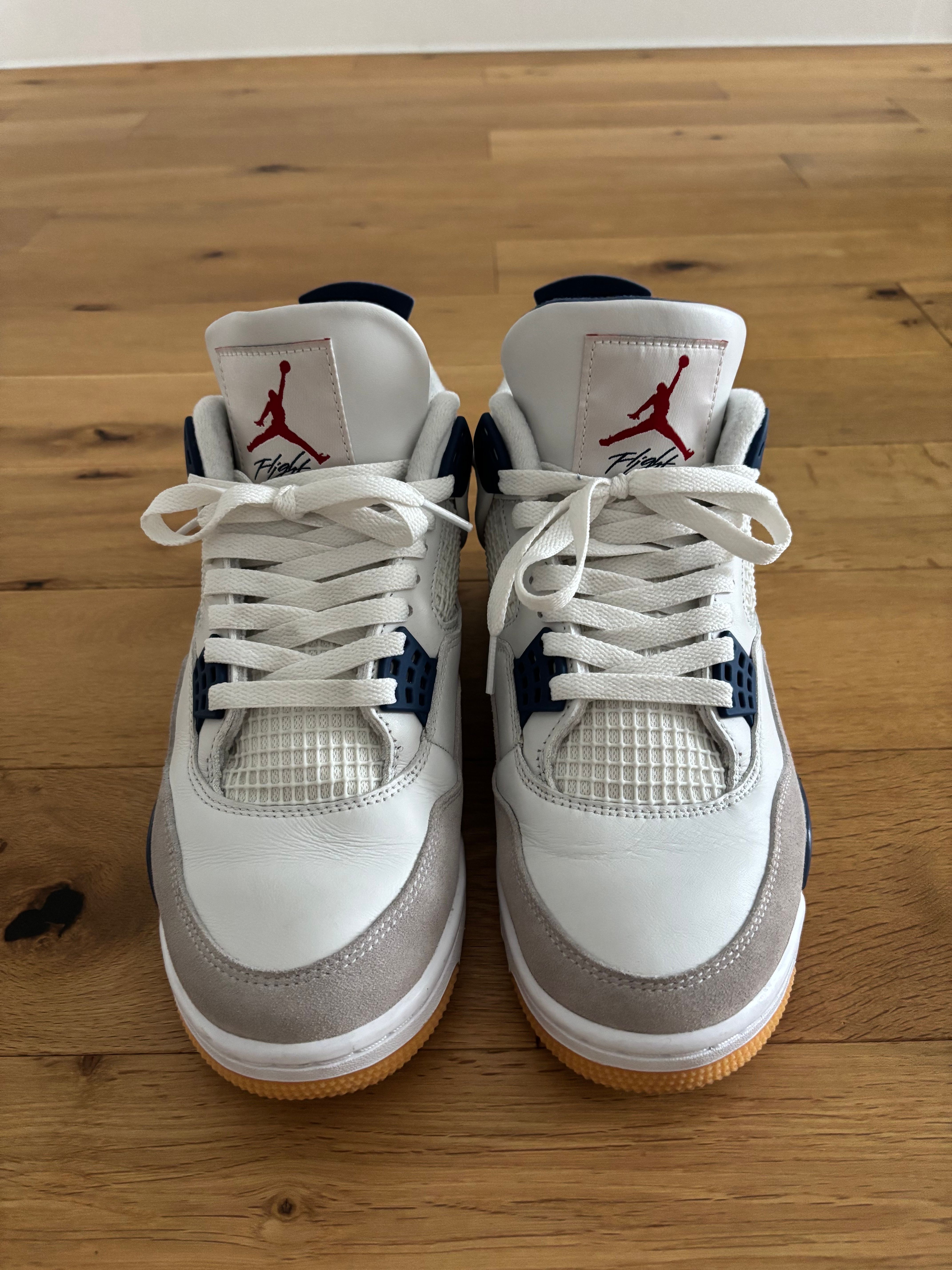 Nike SB Air Jordan 4 Retro SP "Summit White/Navy"