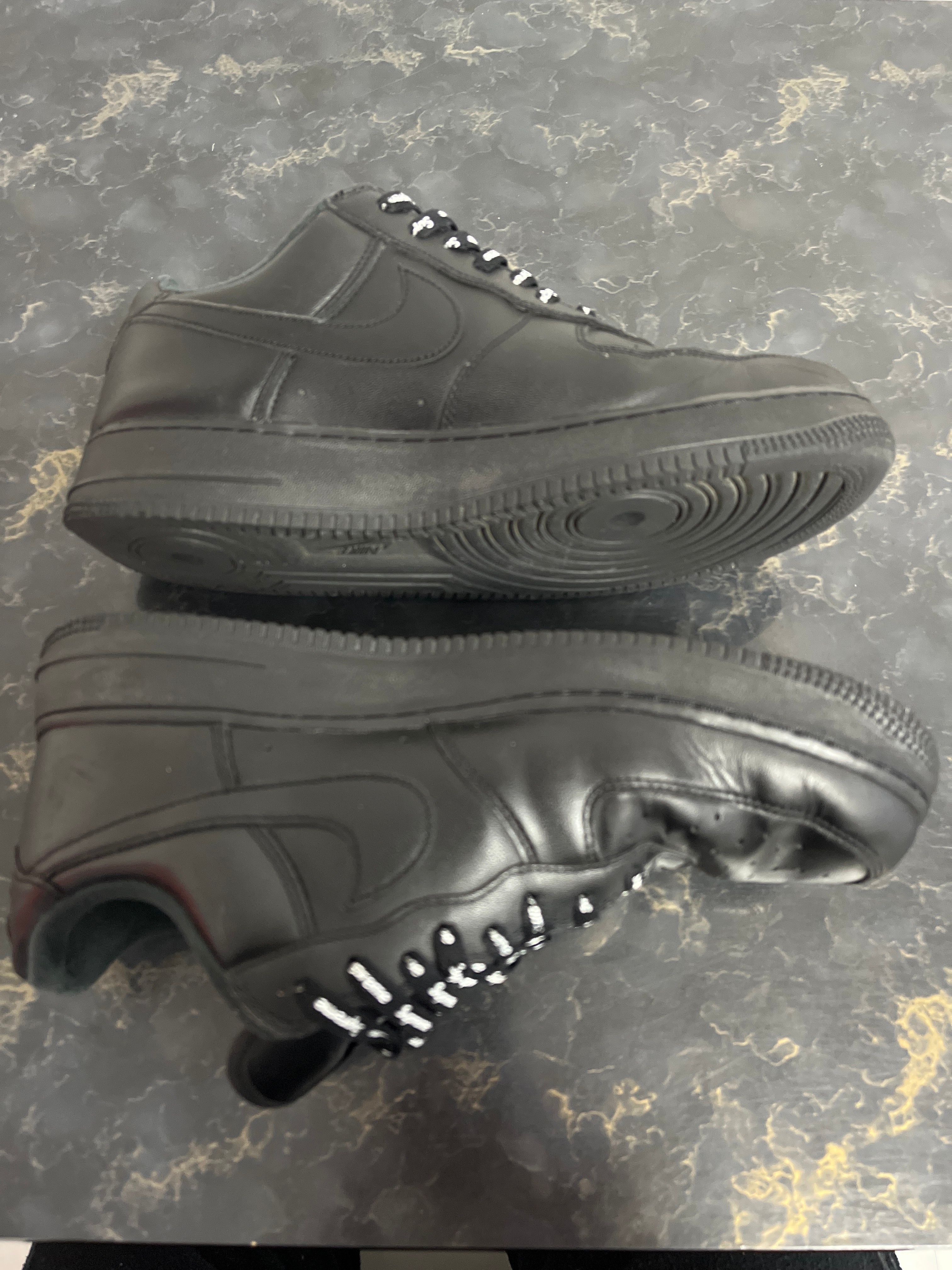 Supreme × Nike Air Force 1 Low "Black"