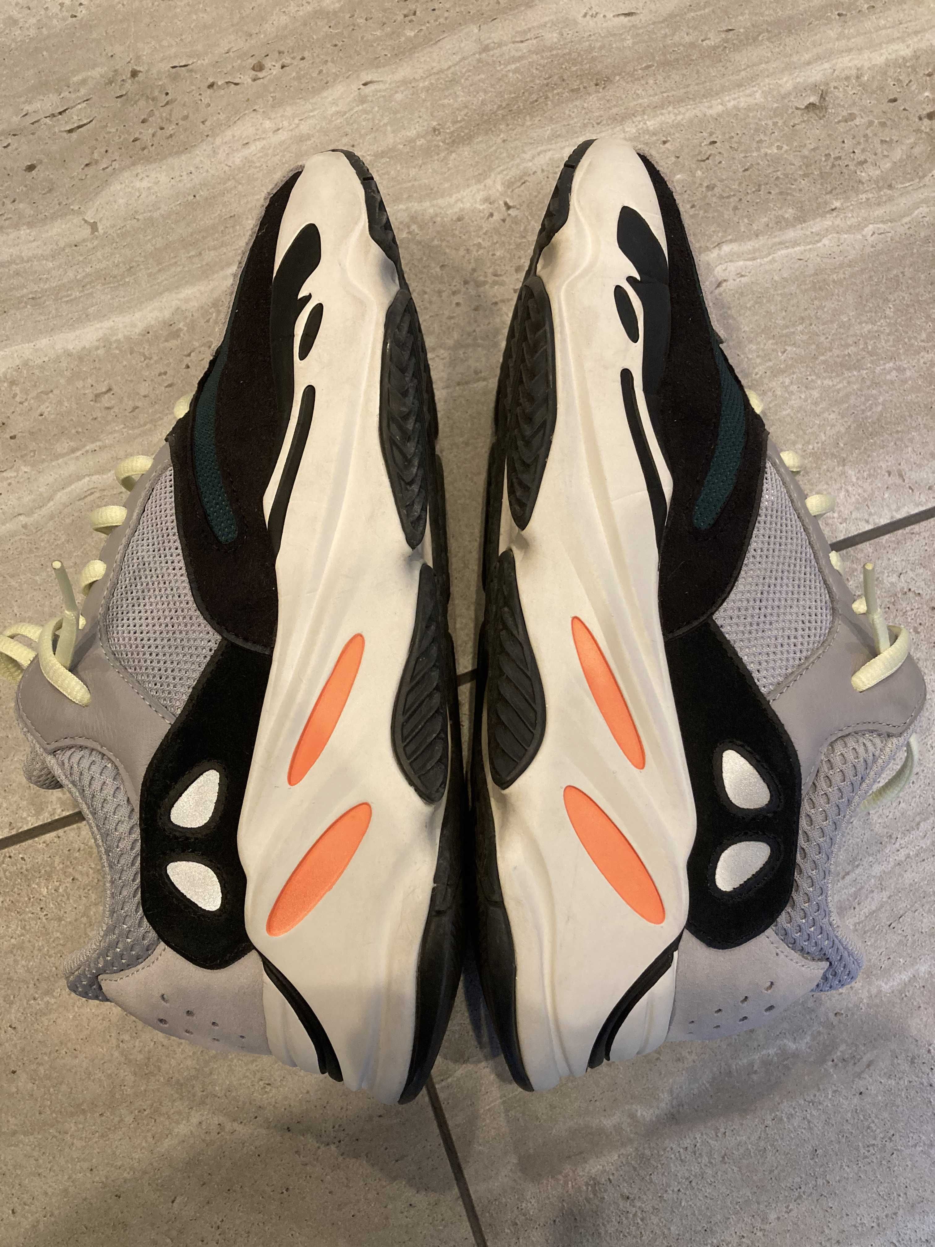 adidas YEEZY Boost 700 "Wave Runner"