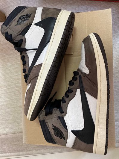 Travis Scott × Nike Air Jordan 1 Retro High OG TS SP "Sail/Dark Mocha"