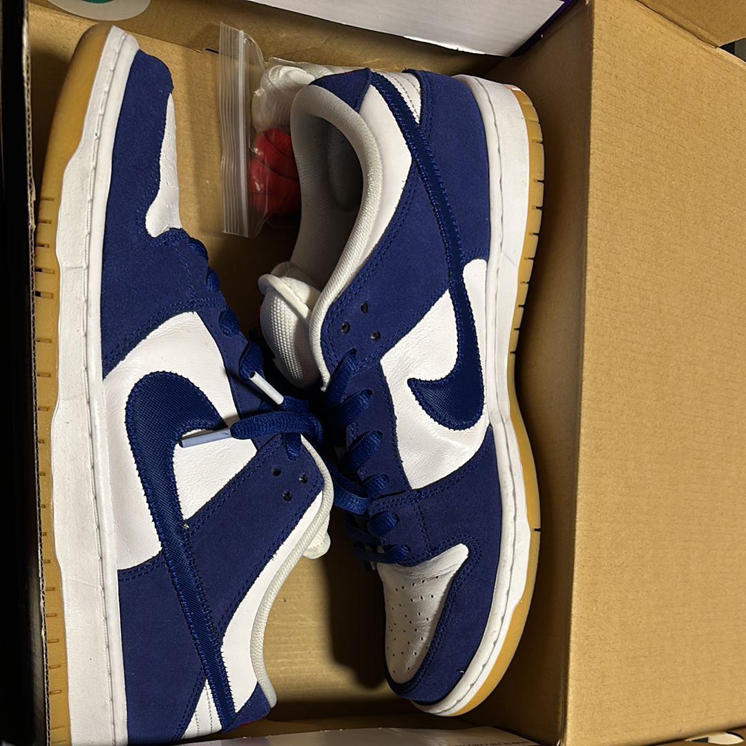 Nike SB Dunk Low "Los Angeles Dodgers/Deep Royal Blue"