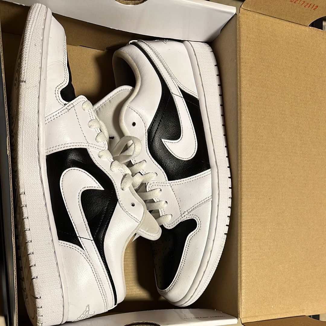 NIKE Women's AIR JORDAN 1 LOW "PANDA"