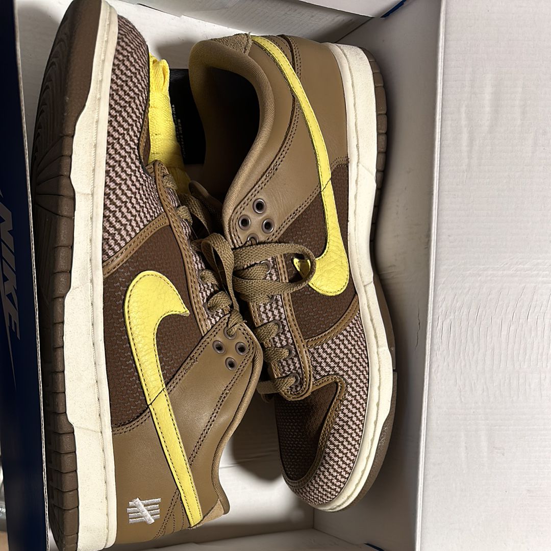 UNDEFEATED × Nike Dunk Low SP  "Canteen/Lemon Frost/Palomino"