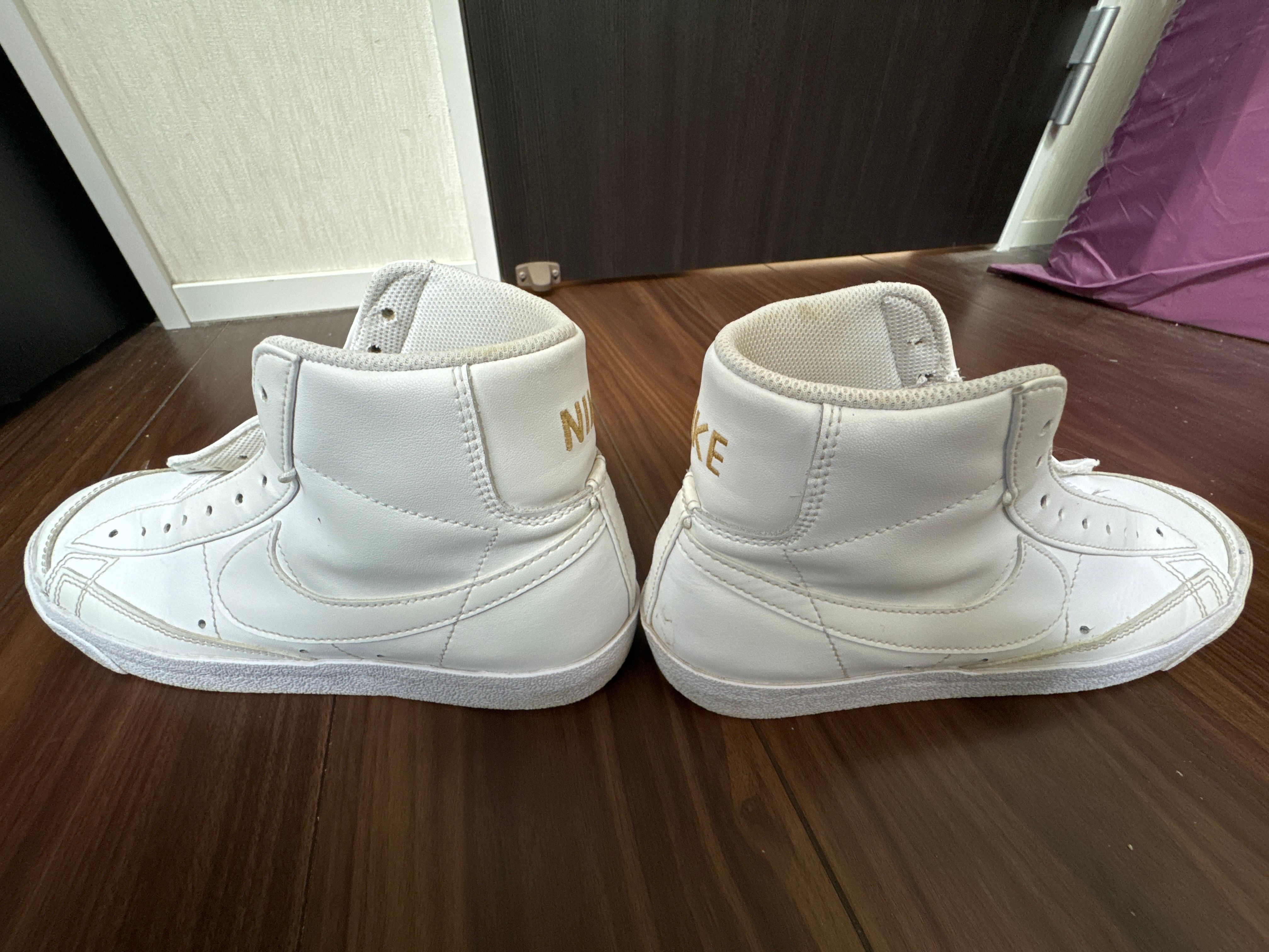 Nike Women's Blazer "White Pendants"