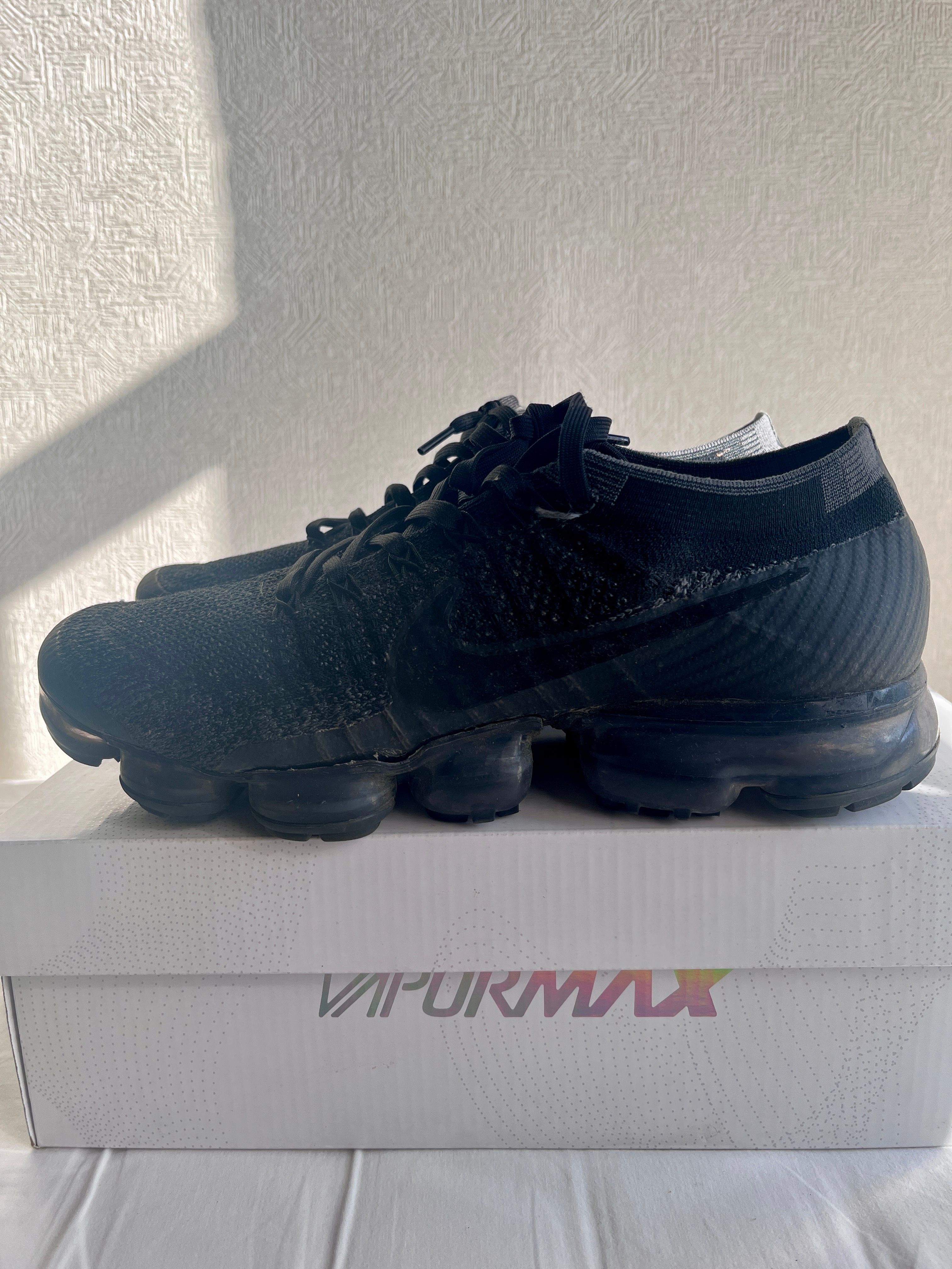 Nike Air Vapormax Flyknit "Triple. Black 2.0"