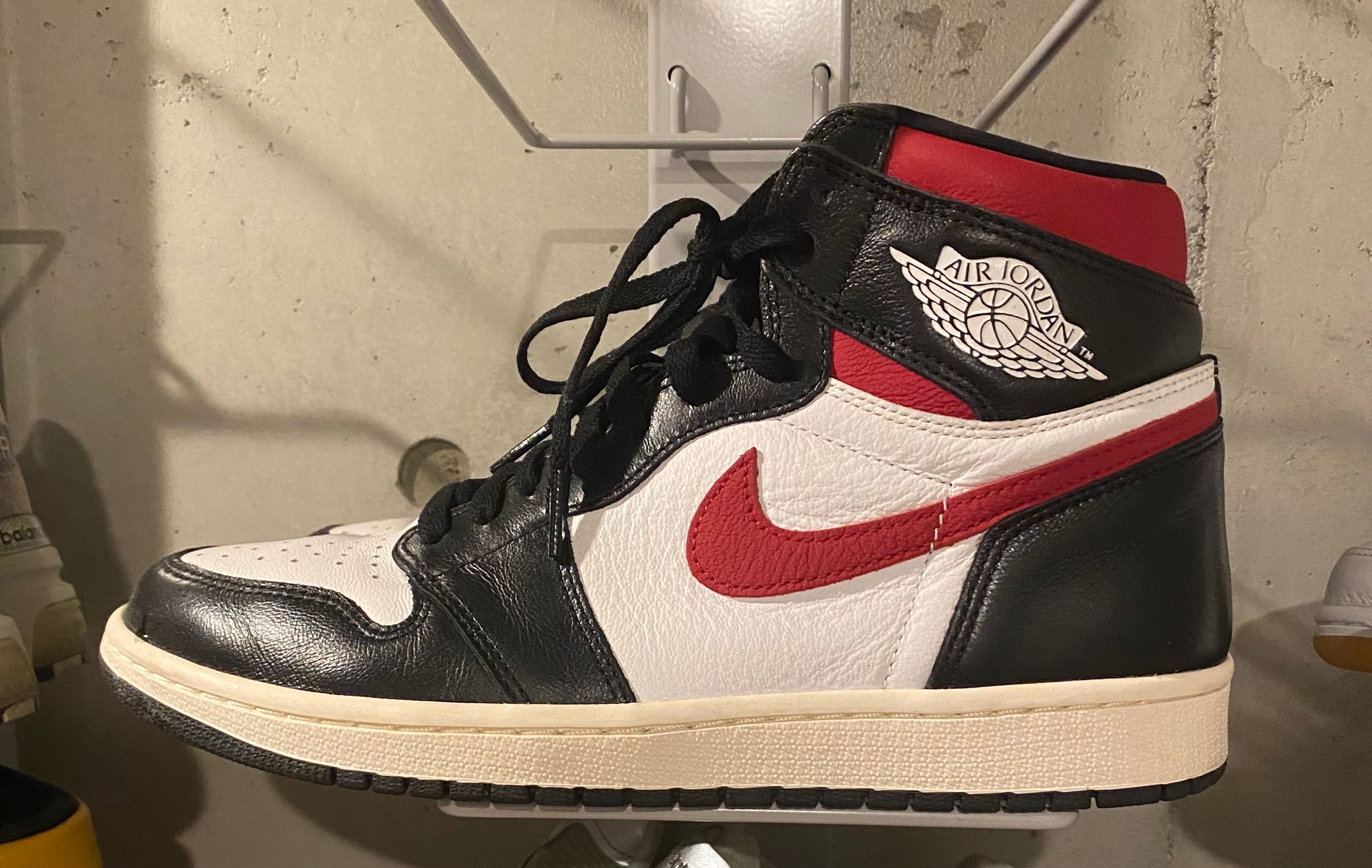 Nike Air Jordan 1 Retro High "Black/White/Sail/Gym Red"