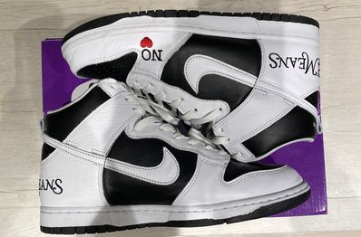 Supreme × Nike SB Dunk High By Any Means "White Black"