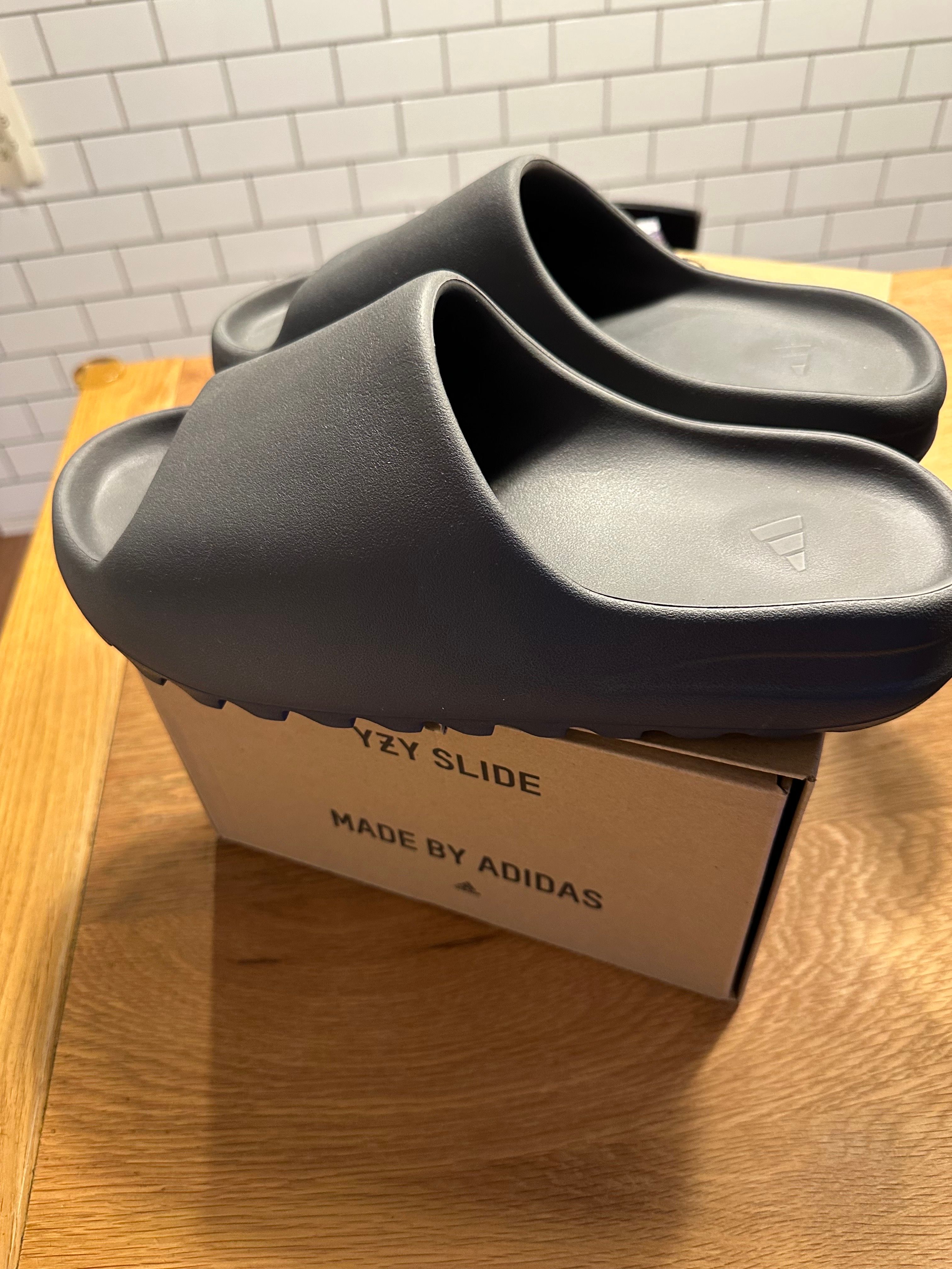 adidas YEEZY Slide "Granite"