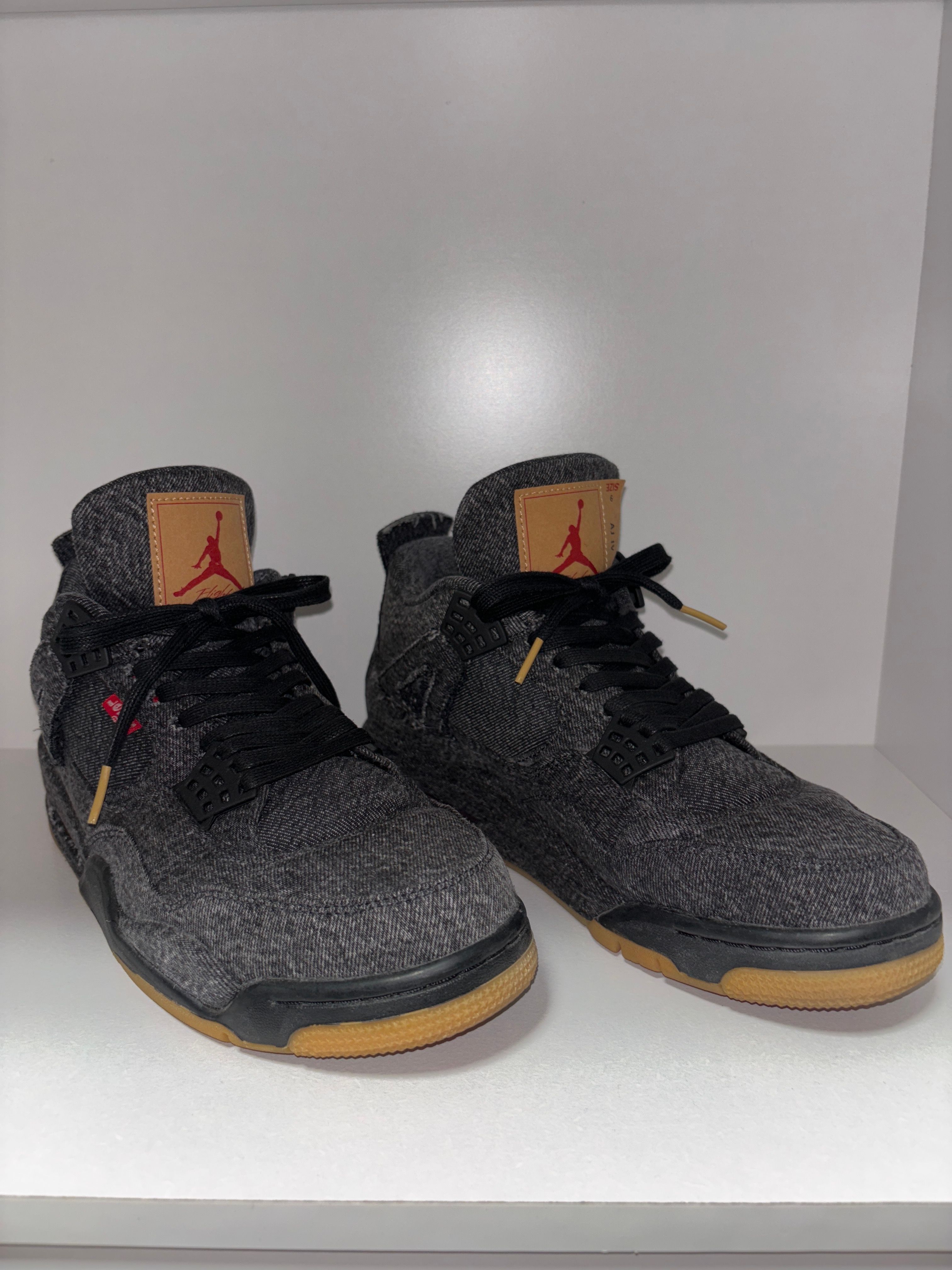 Nike × Levi's Air Jordan 4 "Black Denim" (Tag: LEVIS®)