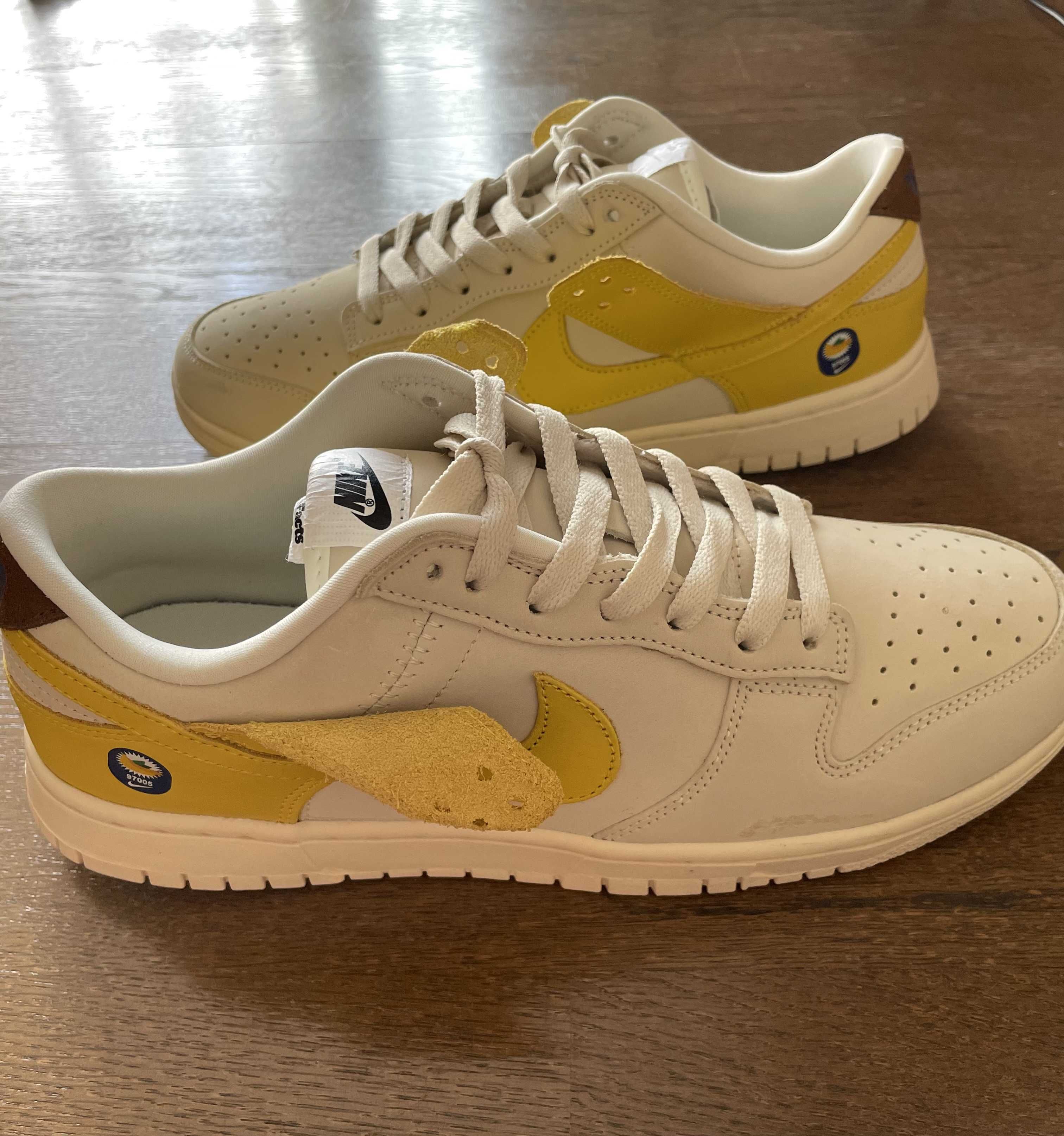 Nike Women's Dunk Low "Banana"