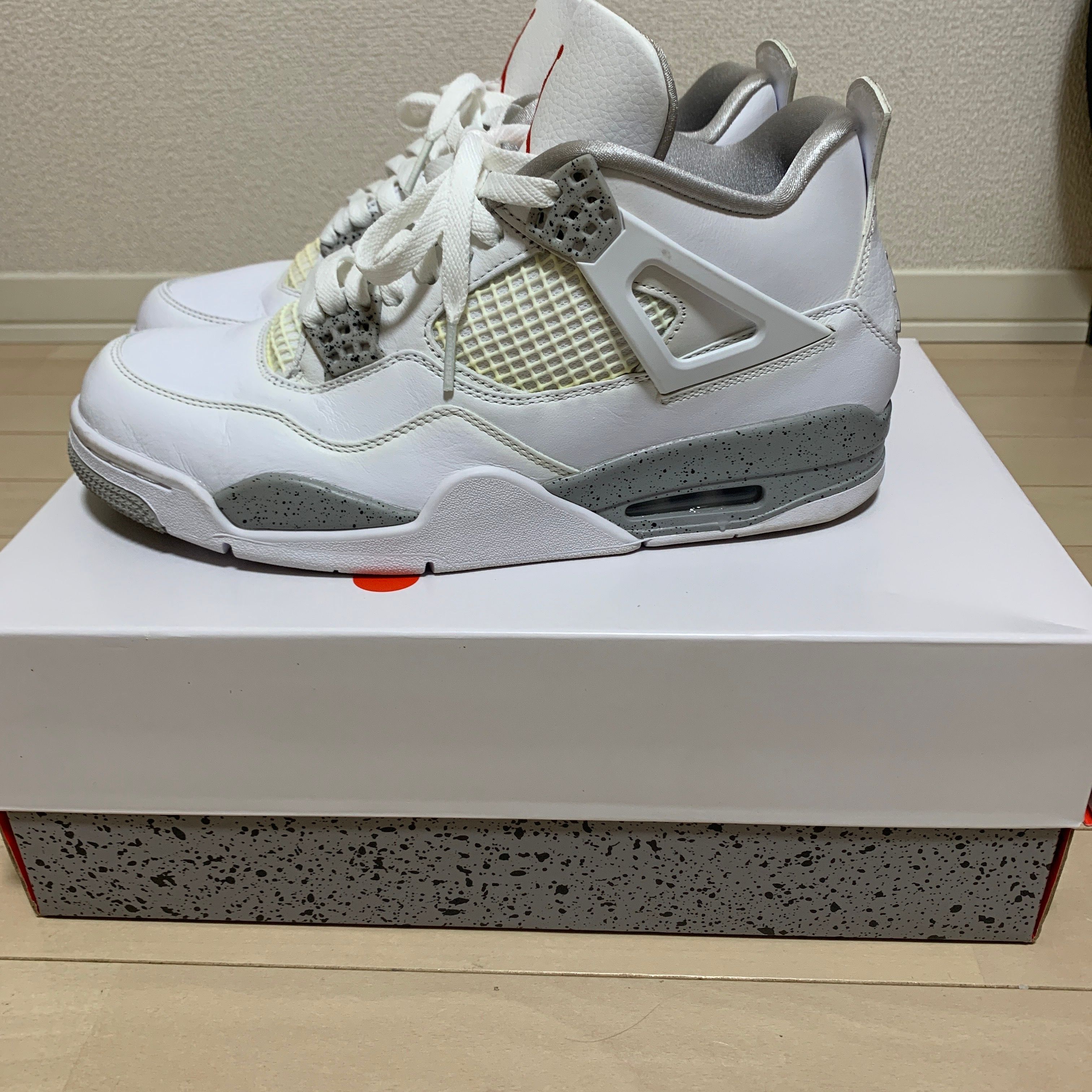 Nike Air Jordan 4 "Tech White"  