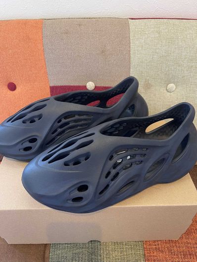 adidas YEEZY Foam Runner "Mineral Blue"