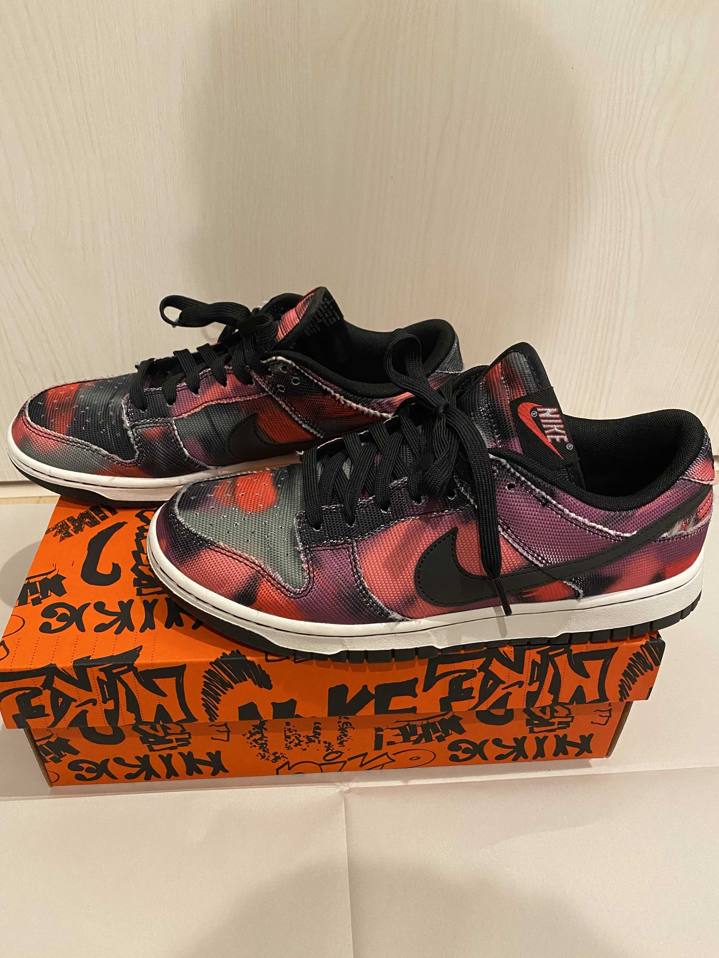 Nike Dunk Low Graffiti "Pink/Black" 