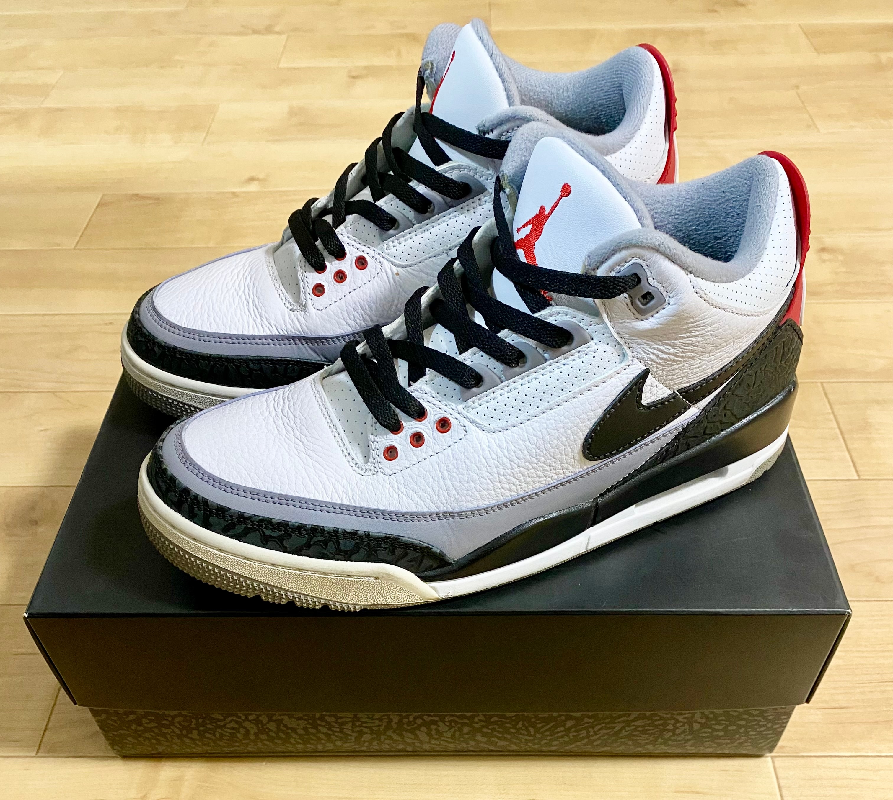 Nike Air Jordan 3 Retro "Tinker Hatfield"