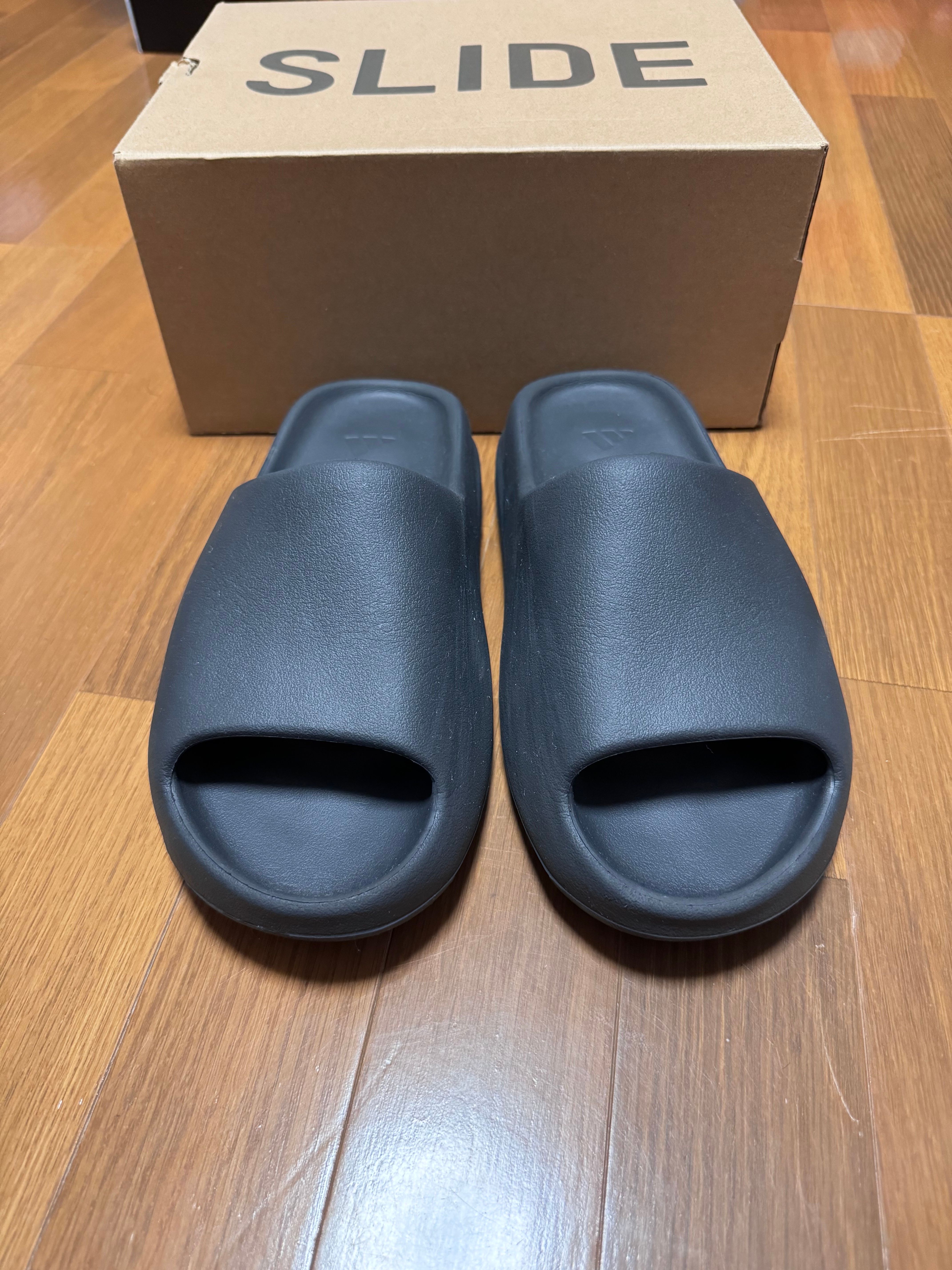 adidas YEEZY Slide "Onyx"