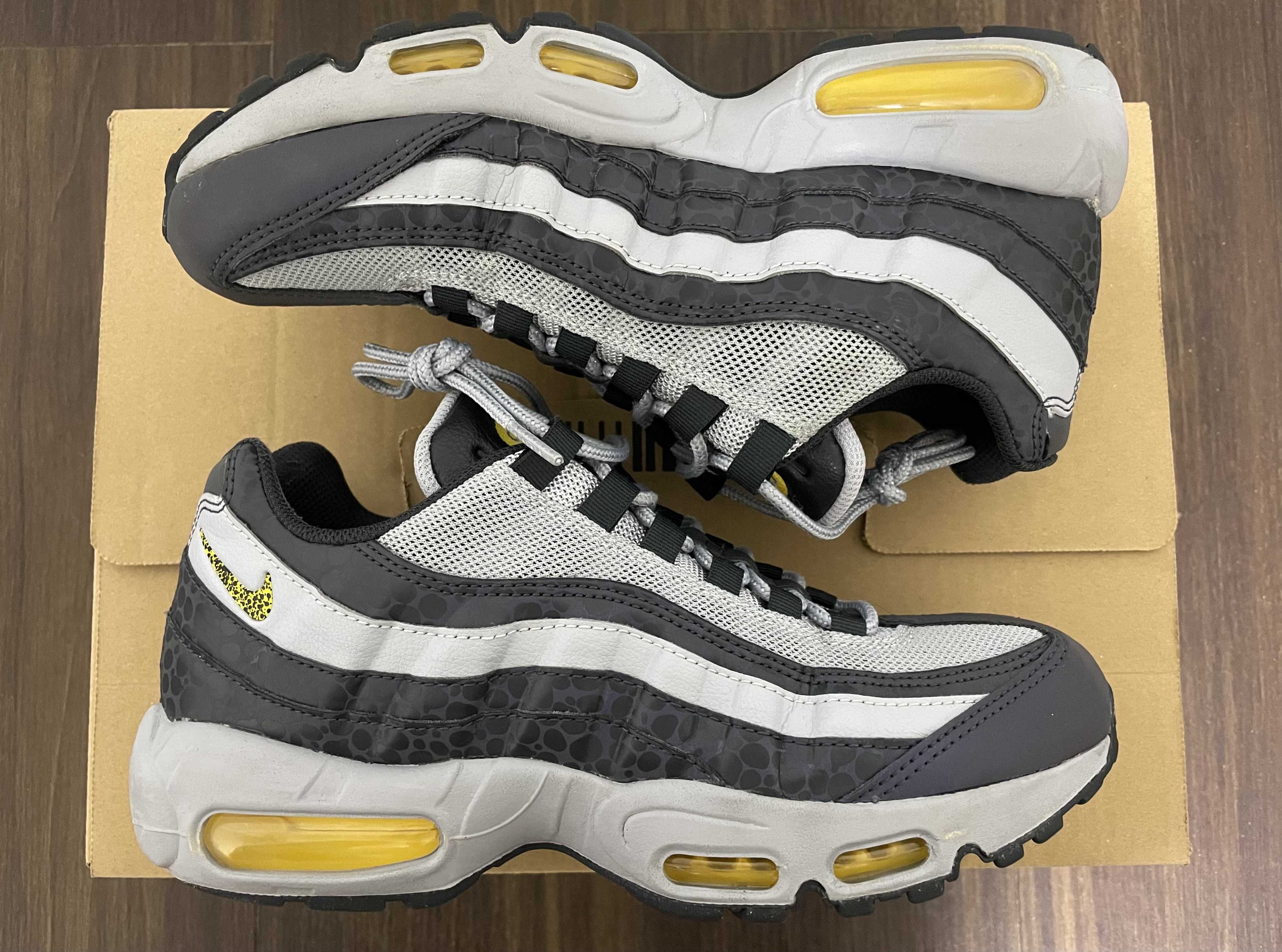 Nike Air Max 95 SE "Off Noir/Amarillo/Wolf Grey"