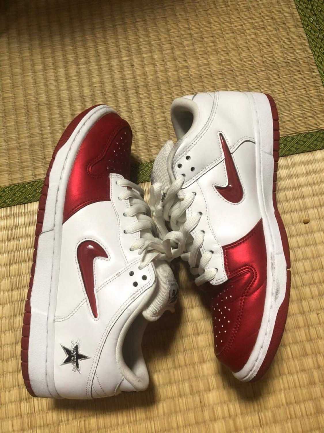 Supreme × Nike Dunk Low "Varsity Red/White"