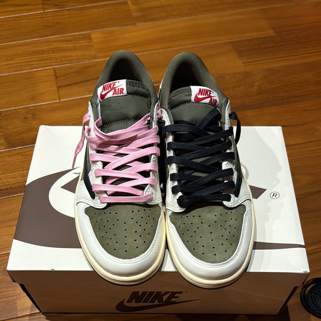 Travis Scott × Nike Air Jordan 1 Low OG SP "Reverse Olive"