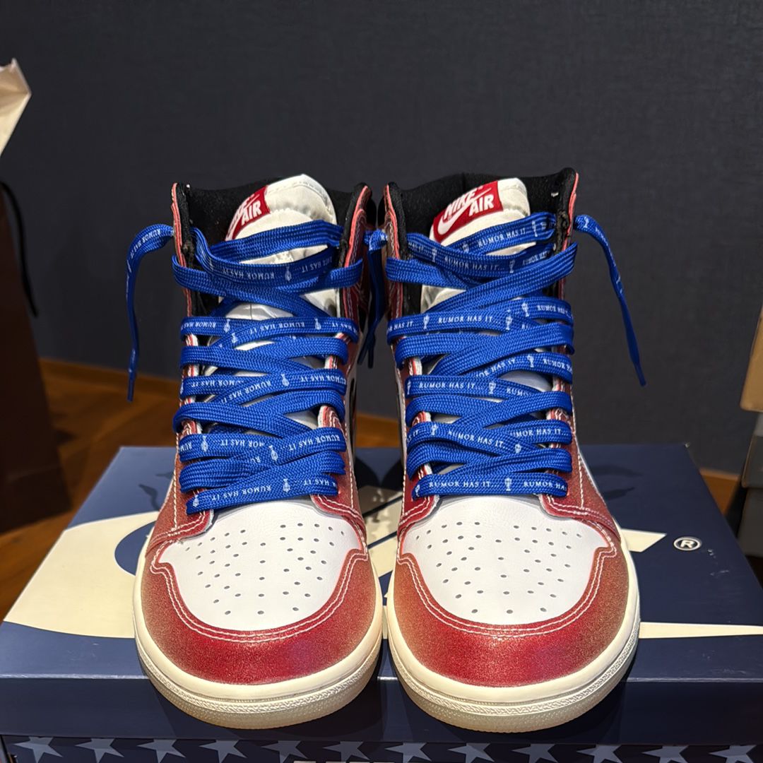 Trophy Room × Nike Air Jordan 1 Retro High "Chicago" (Friends and Family) (Blue Laces)