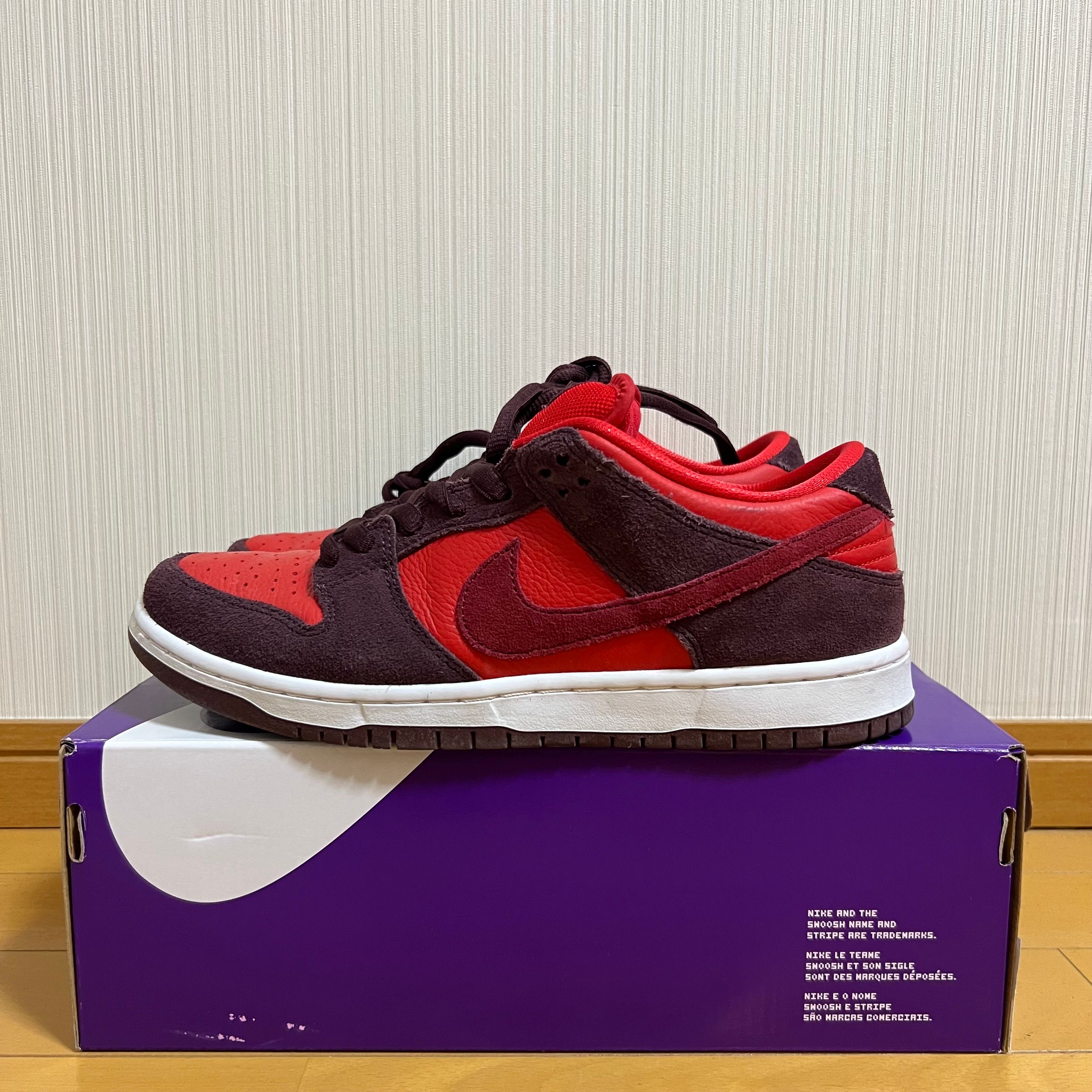 Nike SB Dunk Low "Cherry"