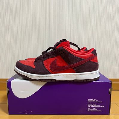 Nike SB Dunk Low "Cherry"