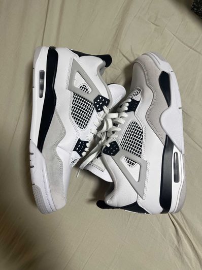 Nike Air Jordan 4 "Military Black"