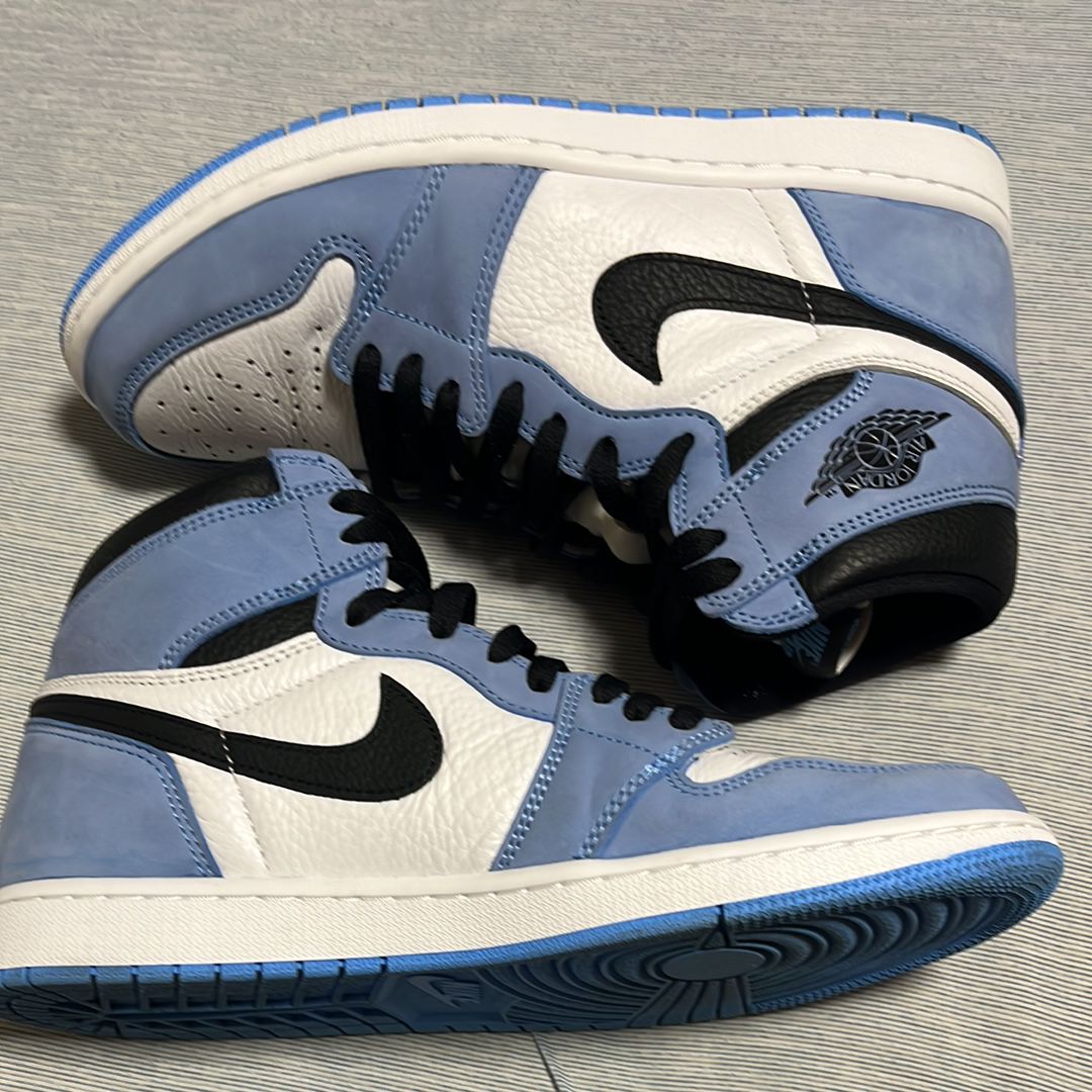 Nike Air Jordan 1 High OG "University Blue"