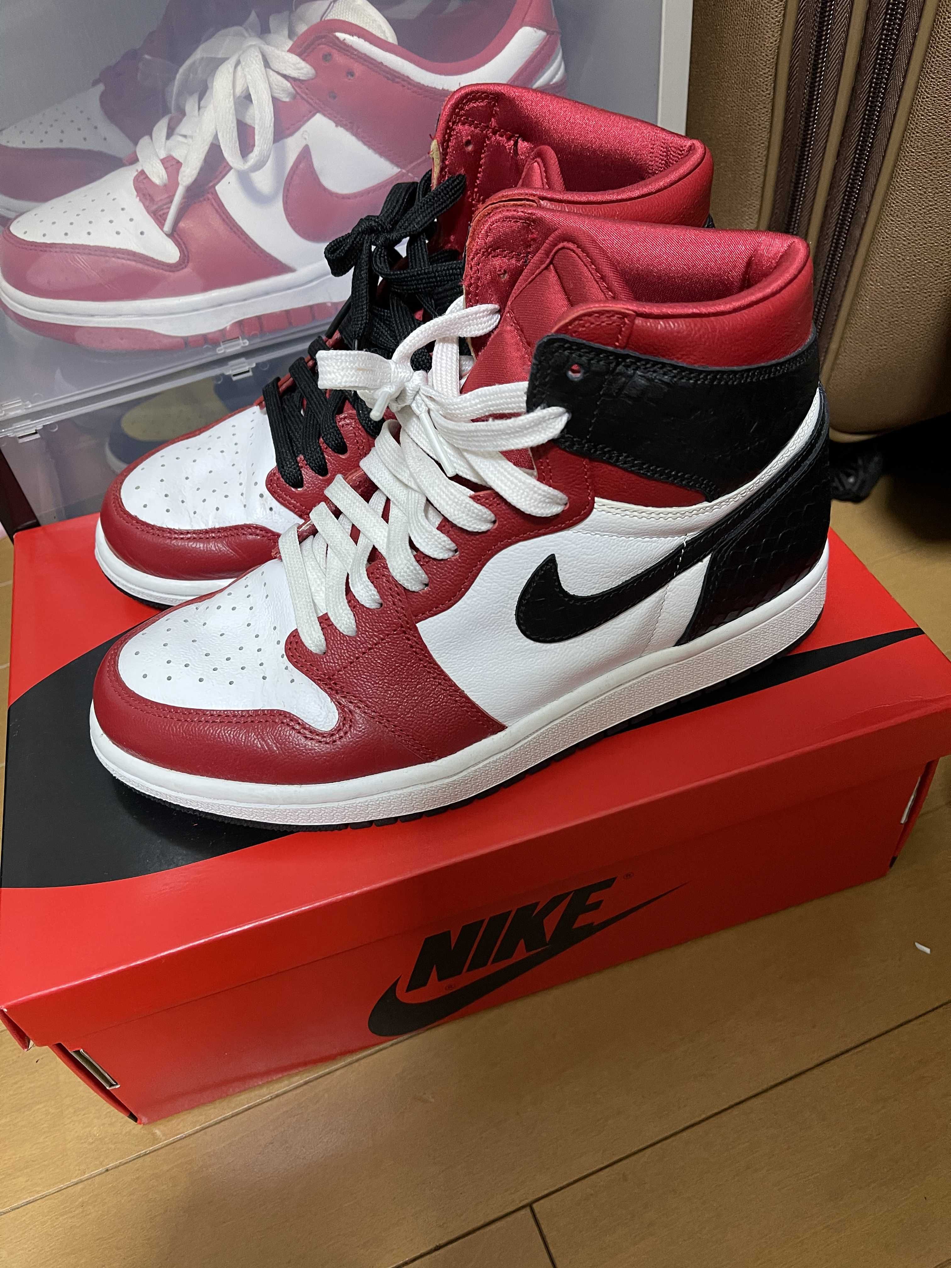Nike Women's Air Jordan 1 High OG "Satin Red"