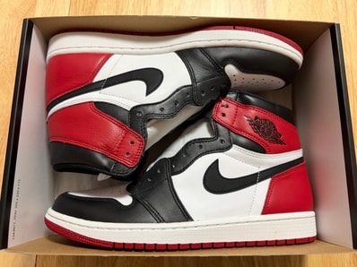 Nike Air Jordan 1 Retro High OG "Black Toe"