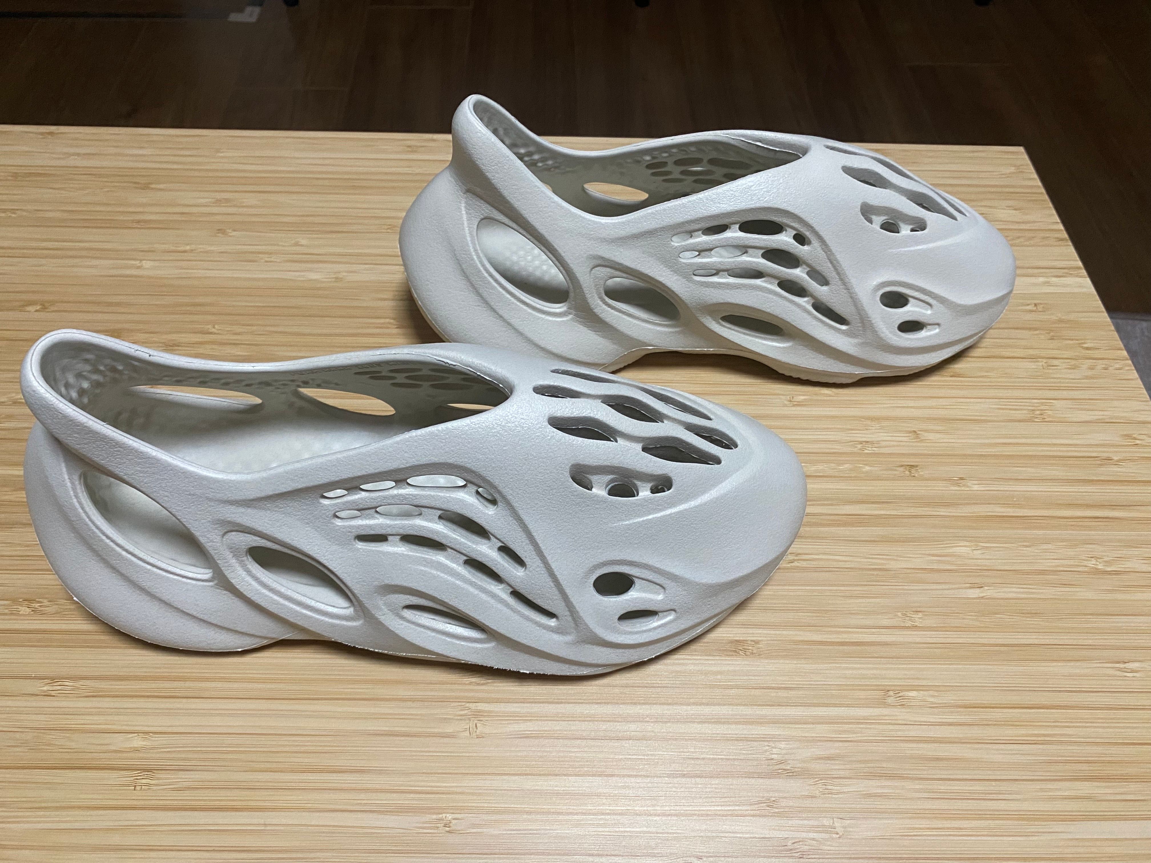 adidas YEEZY Foam Runner "Sand"