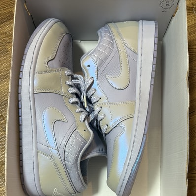 Nike Women's Air Jordan 1 Low SE "Pearlized"