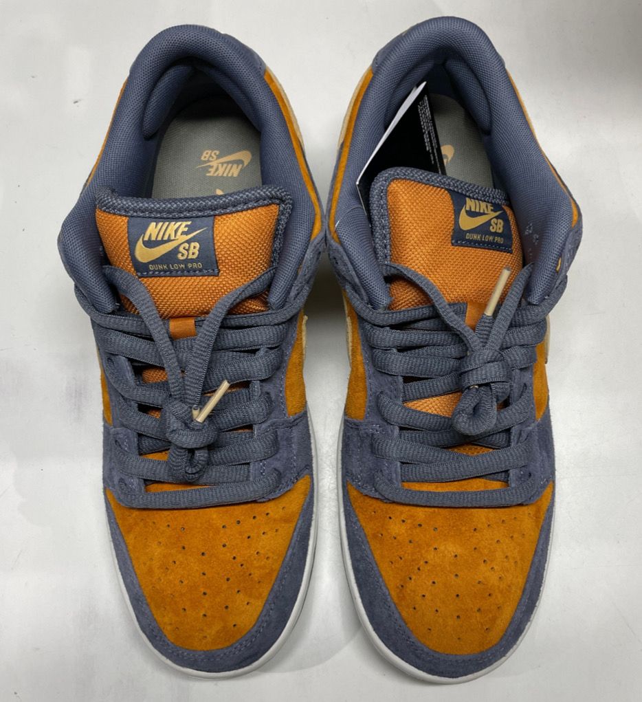 Nike SB Dunk Low Pro "Light Carbon and Monarch"