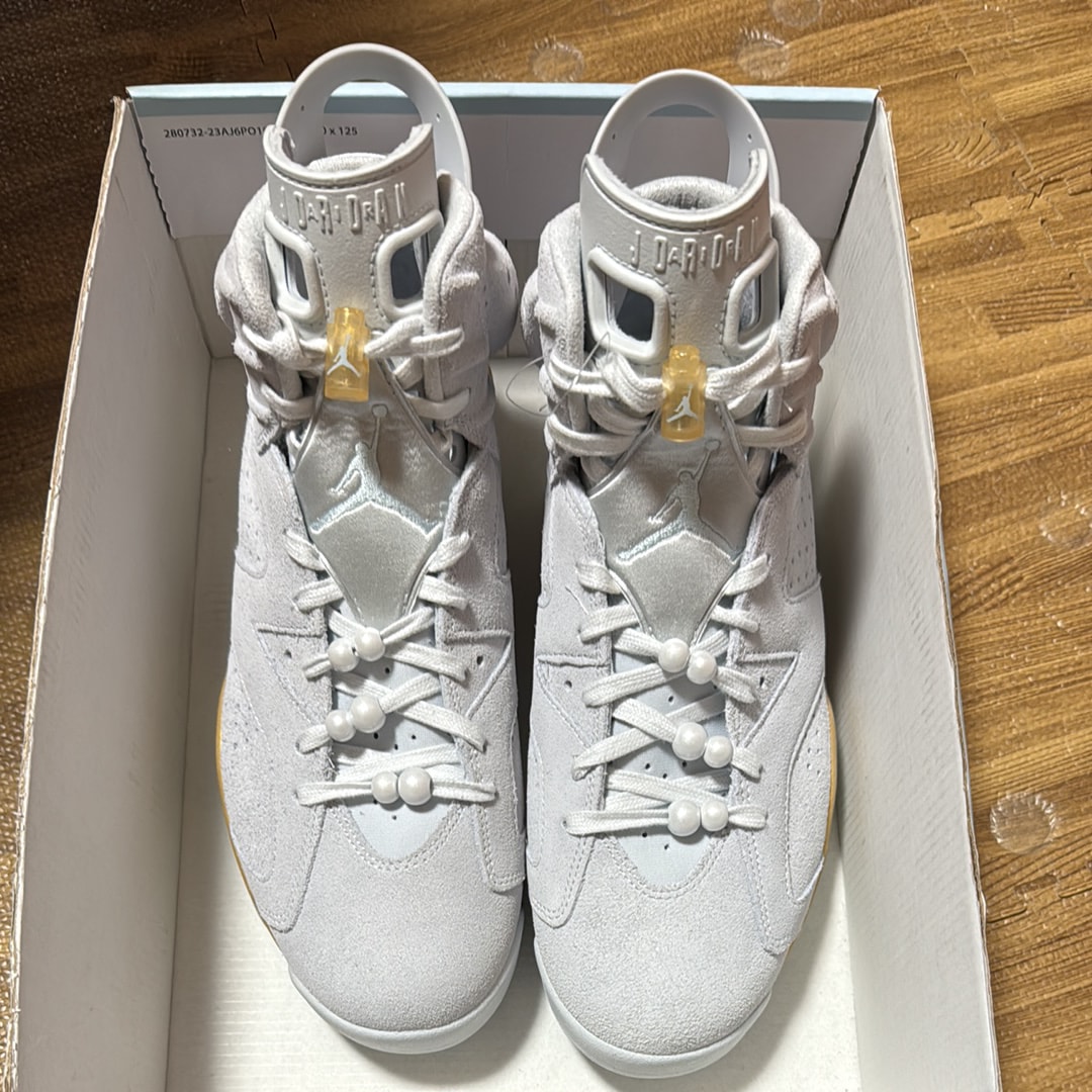 Nike Women's Air Jordan 6 Retro "Pearl"