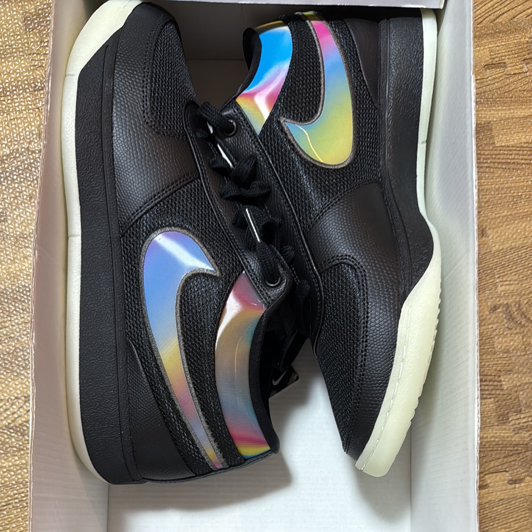 ナイキ ブック1 "ナイト" (IM7442-001/IM7443-001)