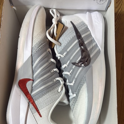 Nike Women's Sabrina 3 "Most Valuable Mascot" (IQ5083-102/IQ5085-102)