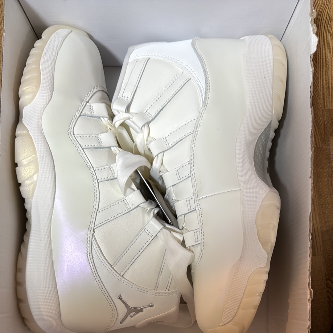 Nike Women's Air Jordan 11 "Grand Finale/Pearl"