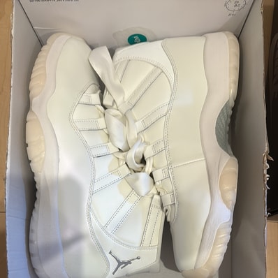 Nike Women's Air Jordan 11 "Grand Finale/Pearl"