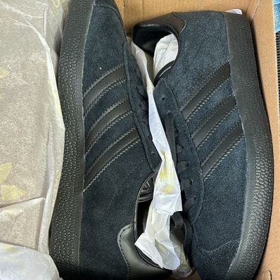 adidas Gazelle "Triple Black"