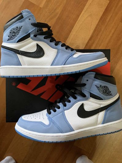 Nike Air Jordan 1 High OG "University Blue"