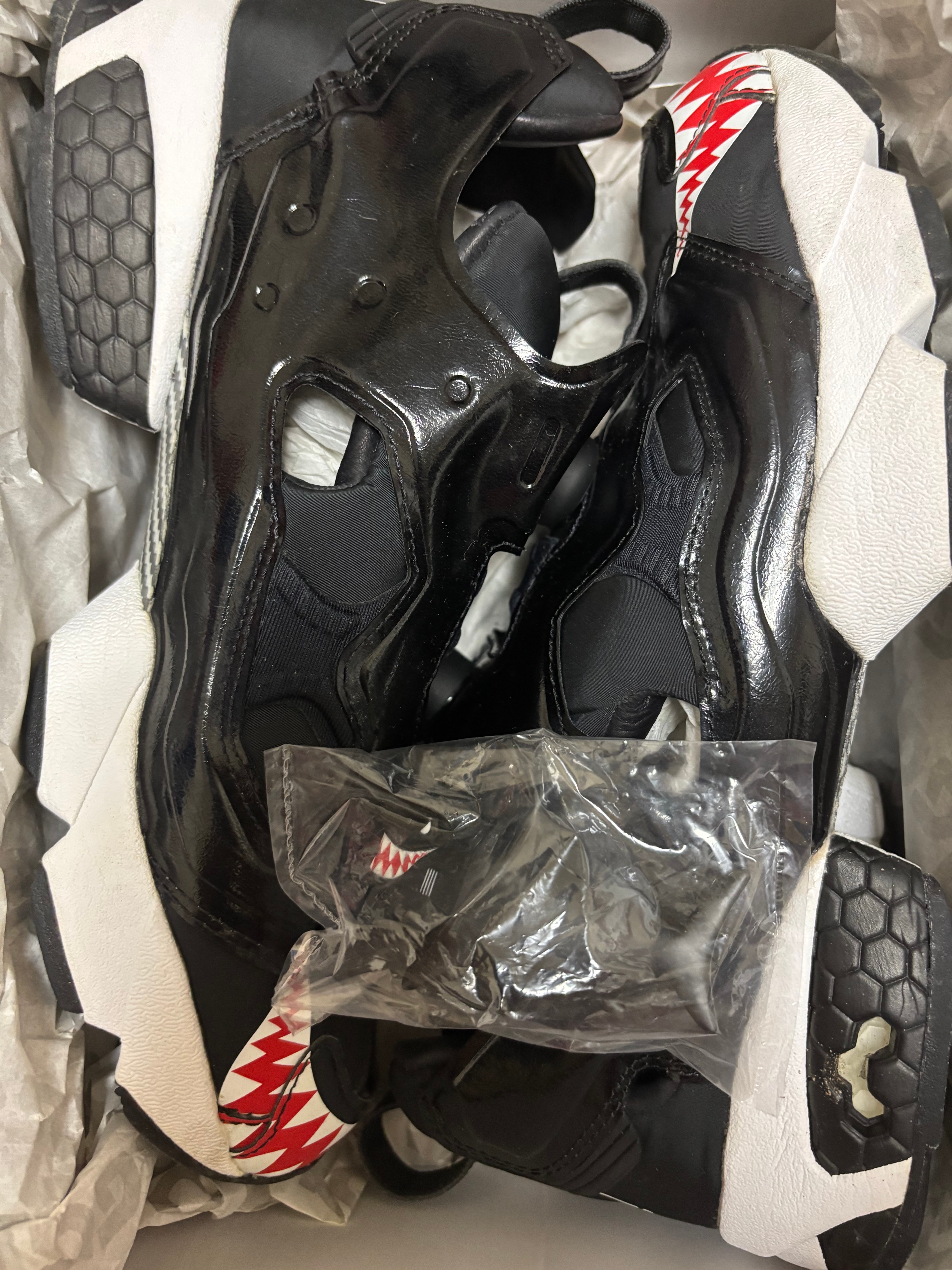 Bounty Hunter × Atmos × Reebok Instapump Fury  "Sameru Kun" 