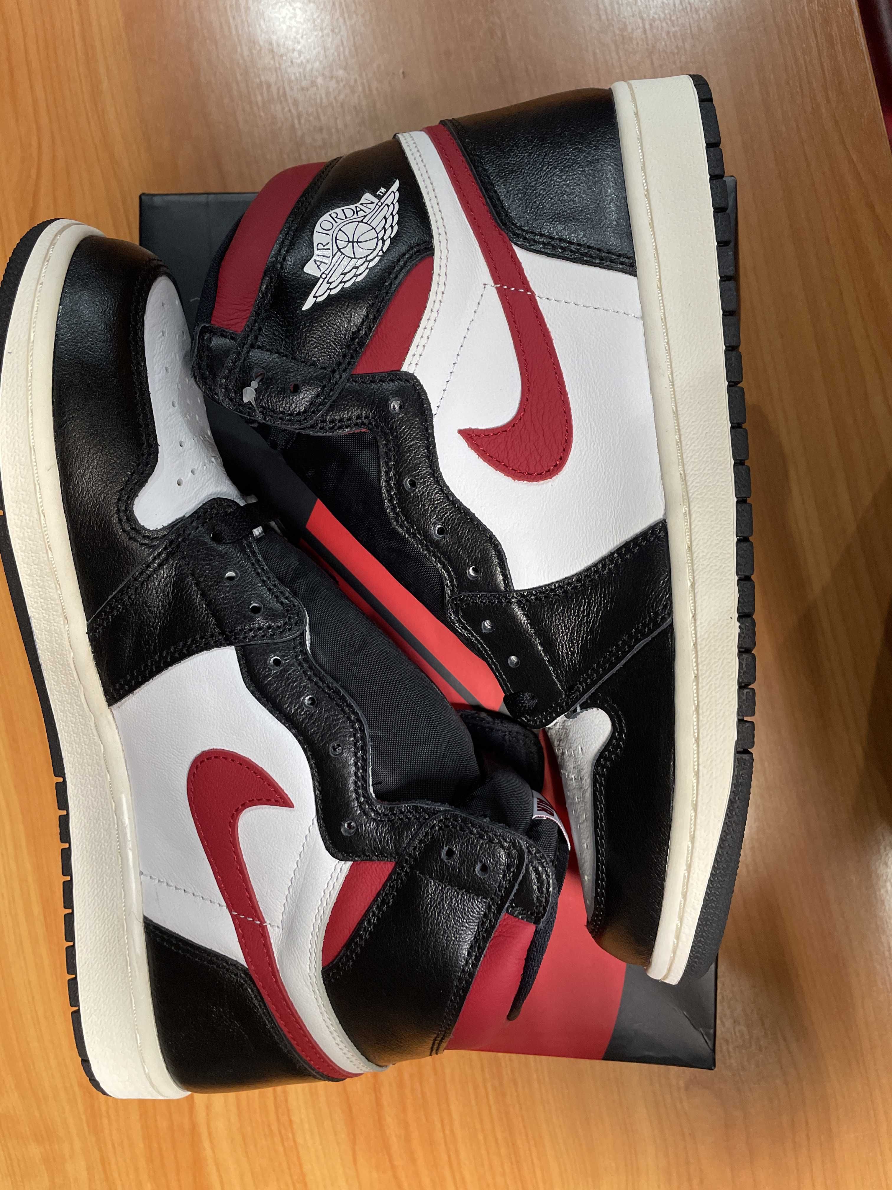 Nike Air Jordan 1 Retro High "Black/White/Sail/Gym Red"