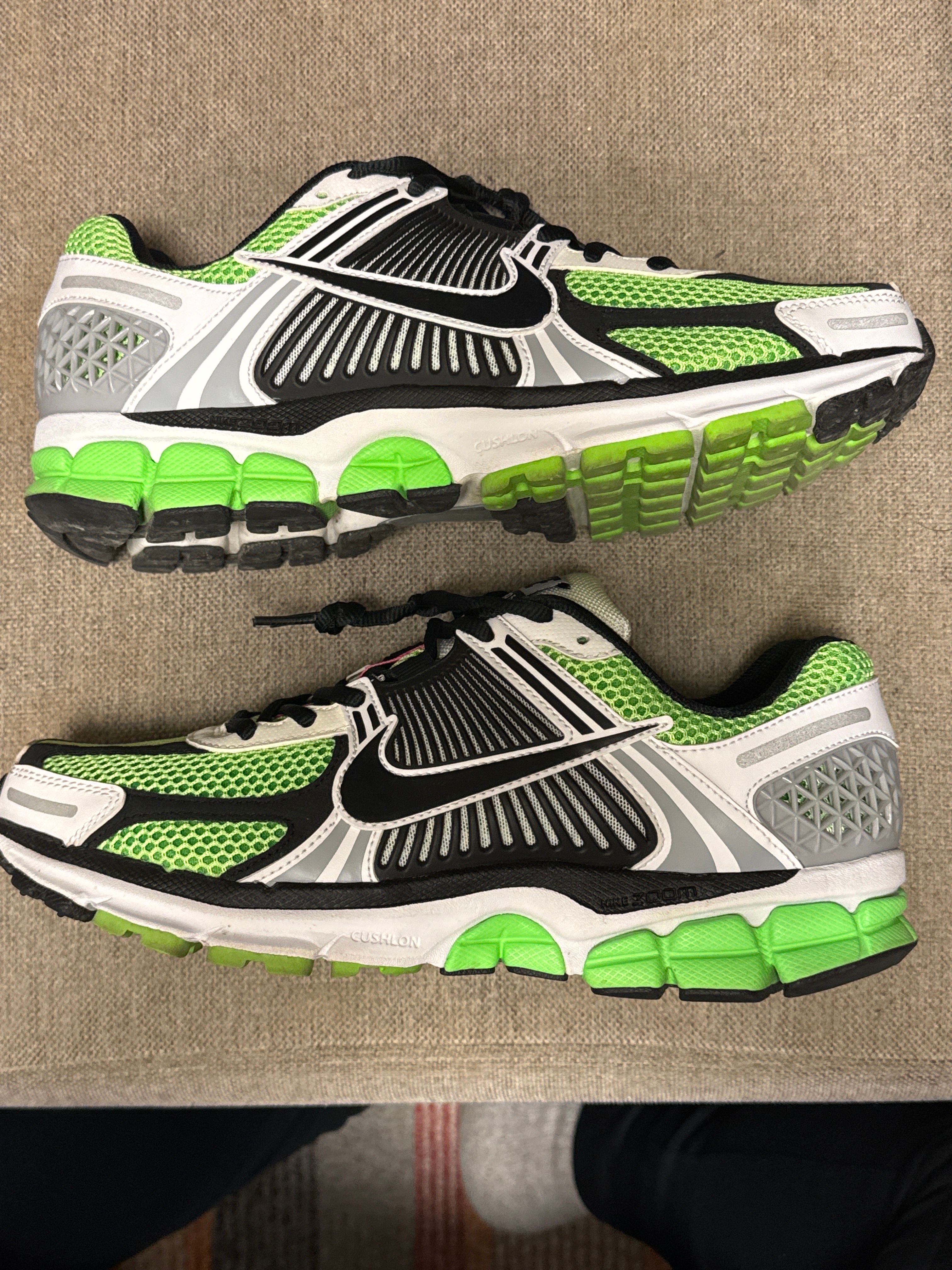 Nike Zoom Vomero 5 "Electric Green"